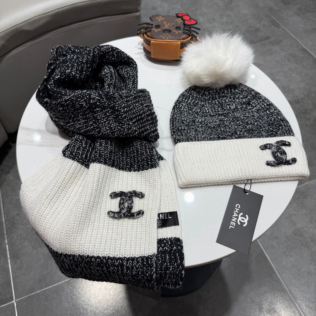 CC 26s Winter Pom Pom Knit Set Black White Wool 499284