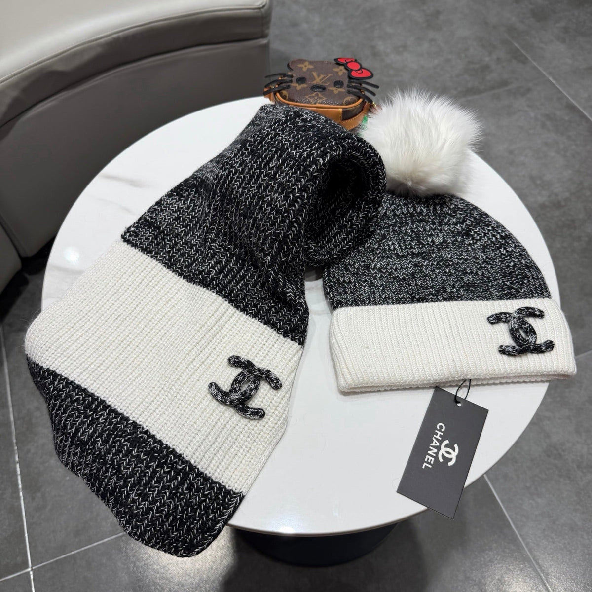 CC 26s Winter Pom Pom Knit Set Black White Wool 499284