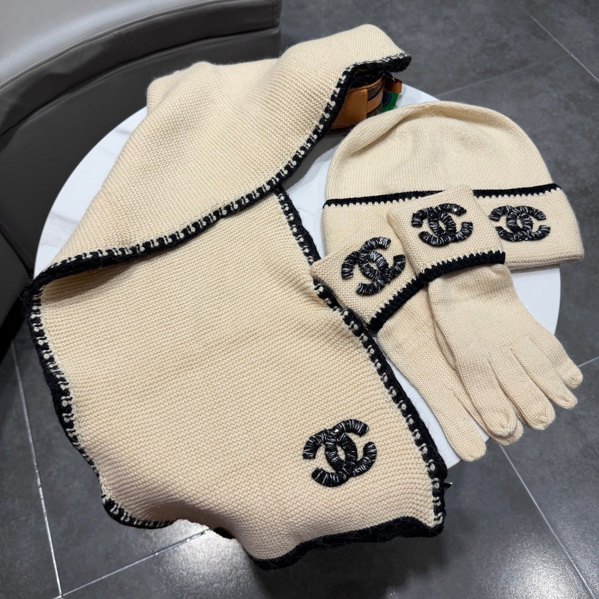CC Hat Scarf Gloves Set Light Beige Black Knit Sequin 470401