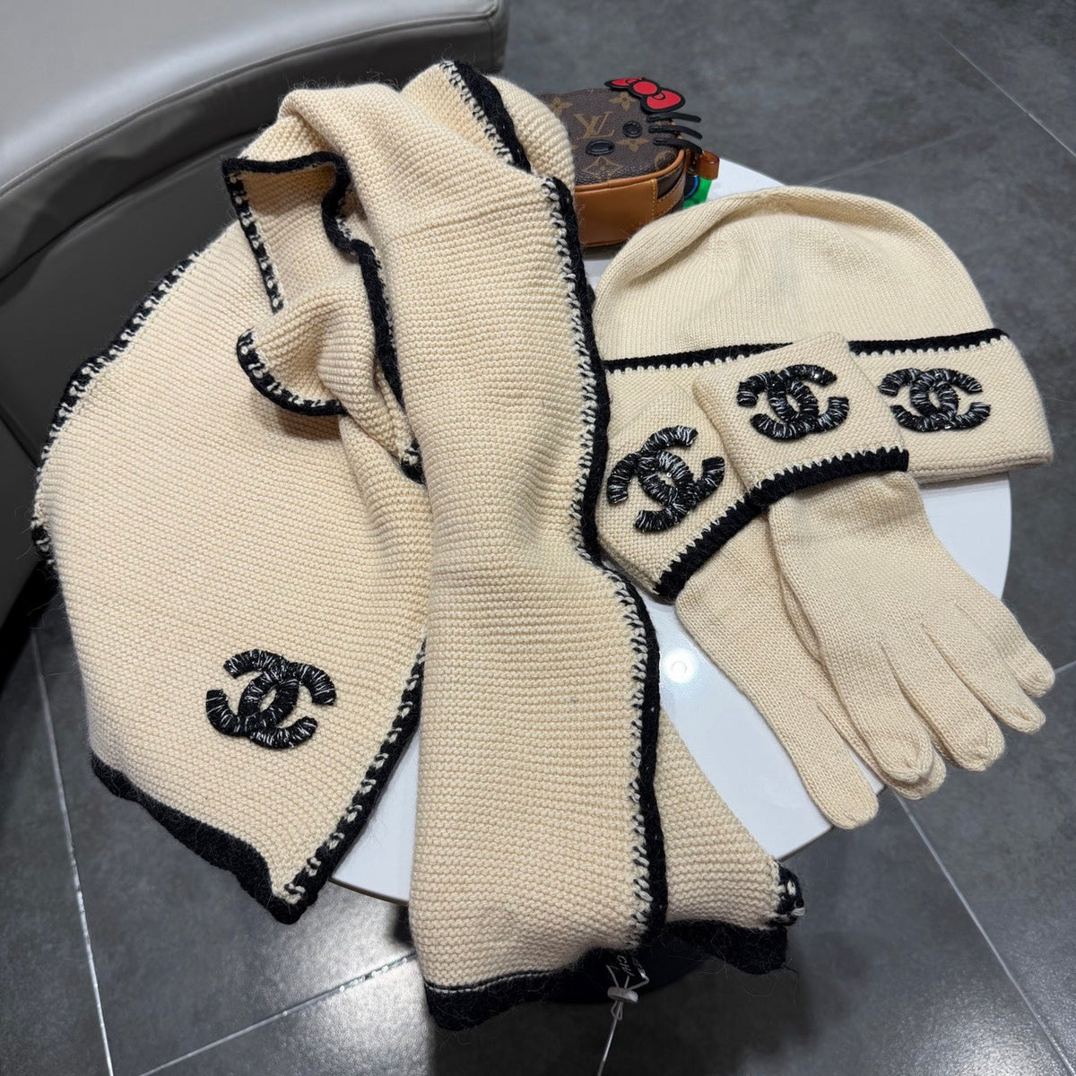 CC Hat Scarf Gloves Set Light Beige Black Knit Sequin 470401