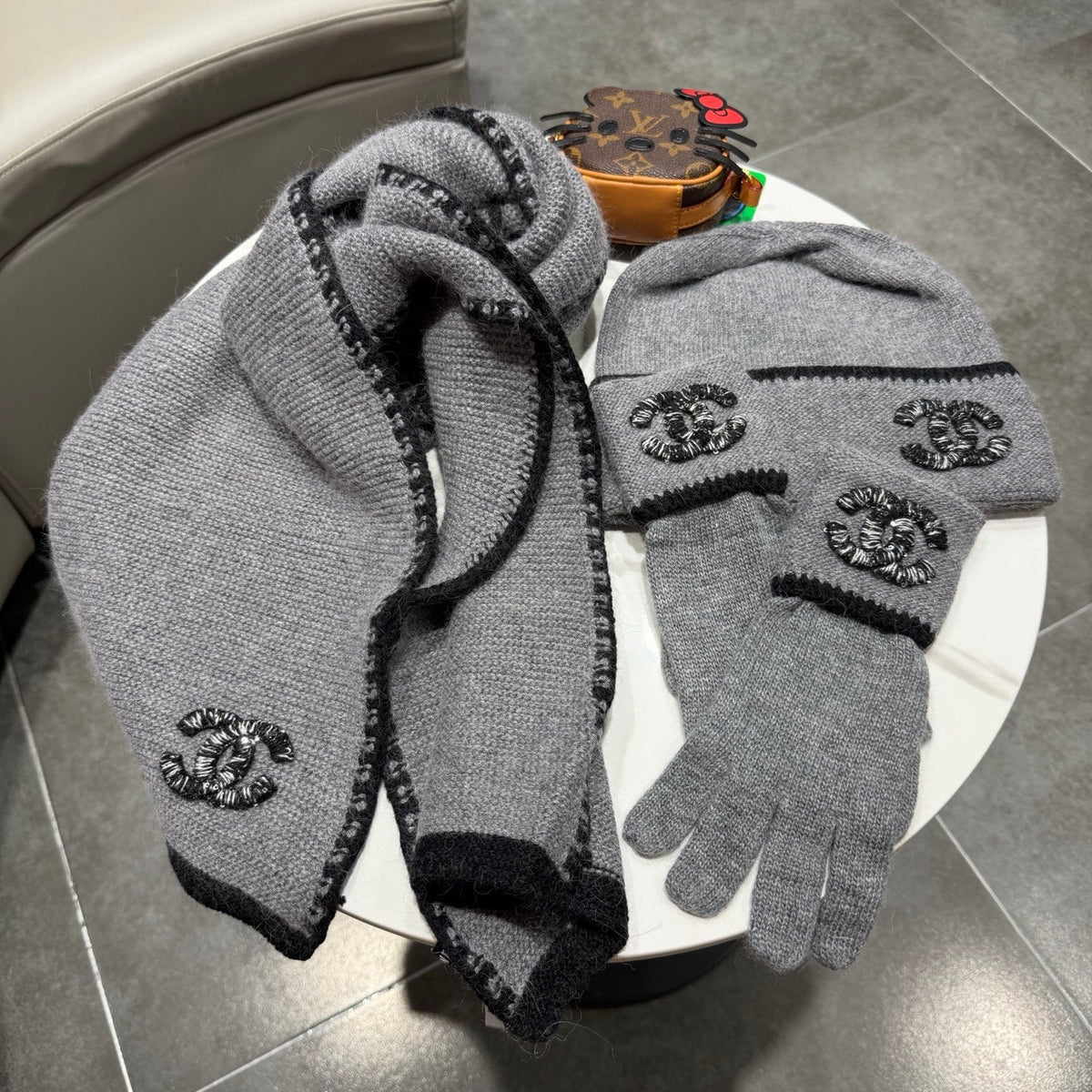 CC Hat Scarf Gloves Set Gray Black Knit Sequin 470402