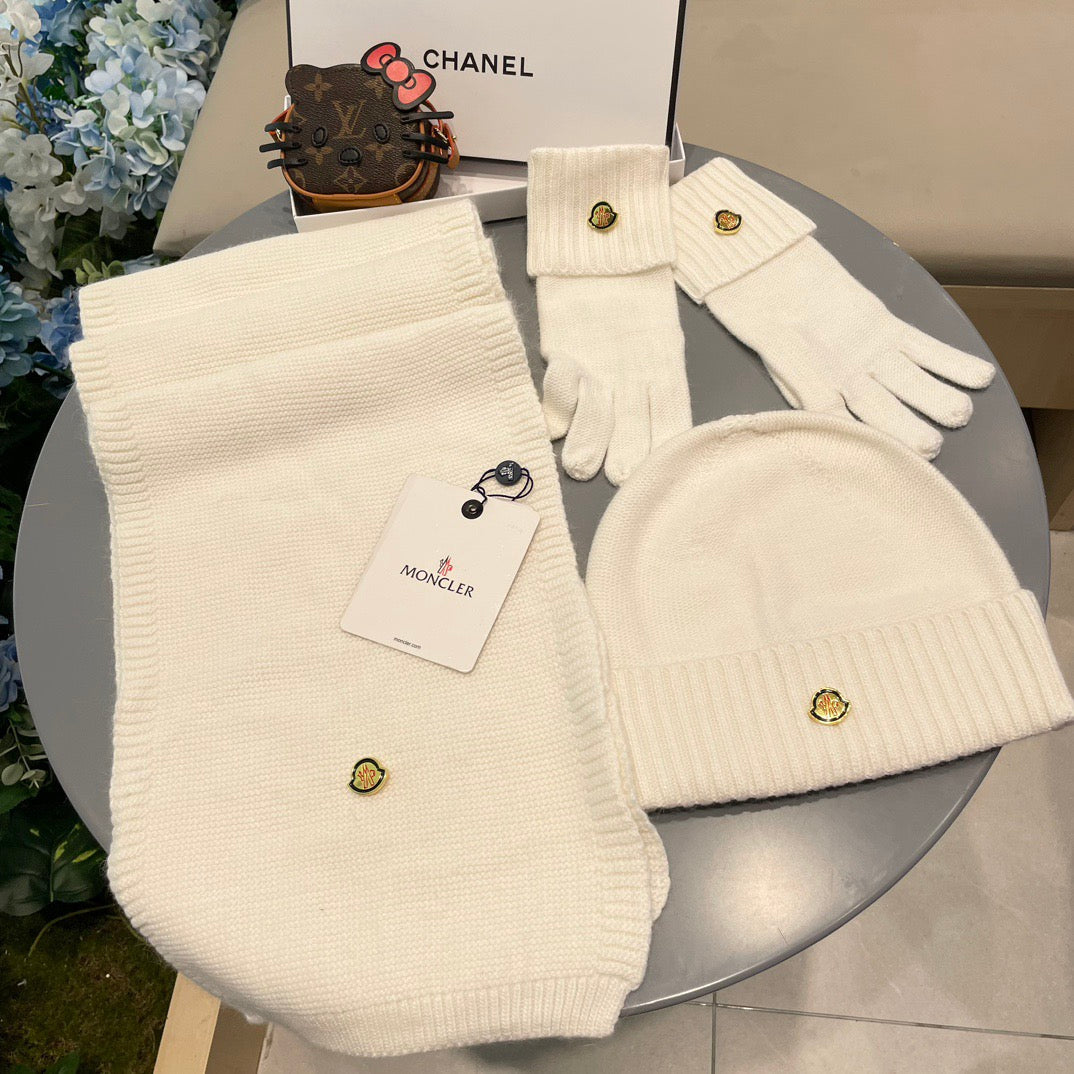 MC 26s Winter Knit Set Cream White Wool 499302