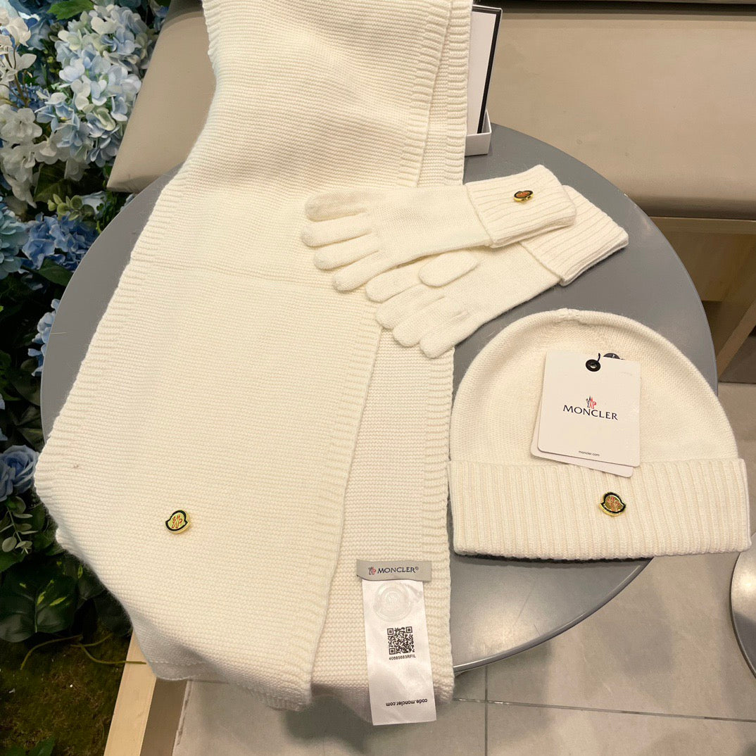MC 26s Winter Knit Set Cream White Wool 499302