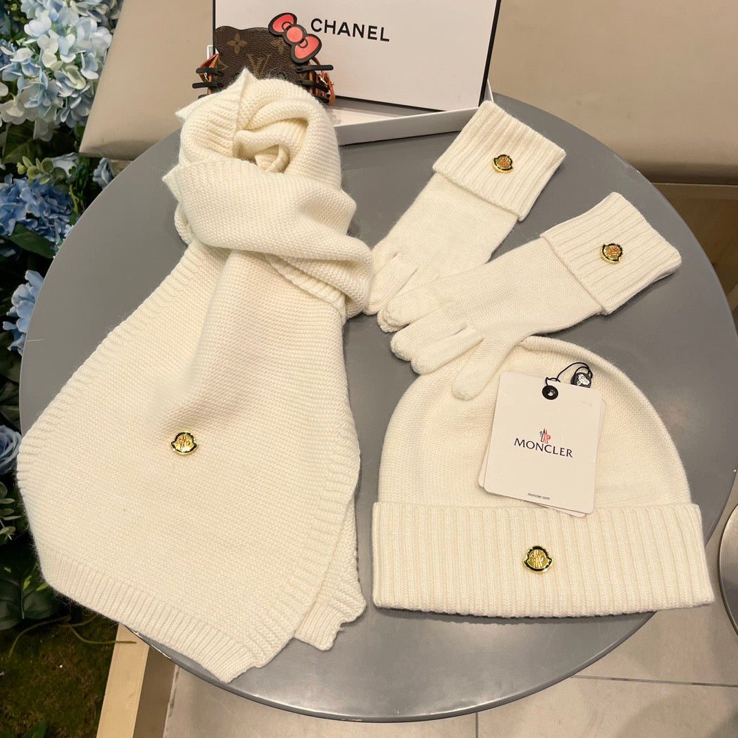 MC 26s Winter Knit Set Cream White Wool 499302