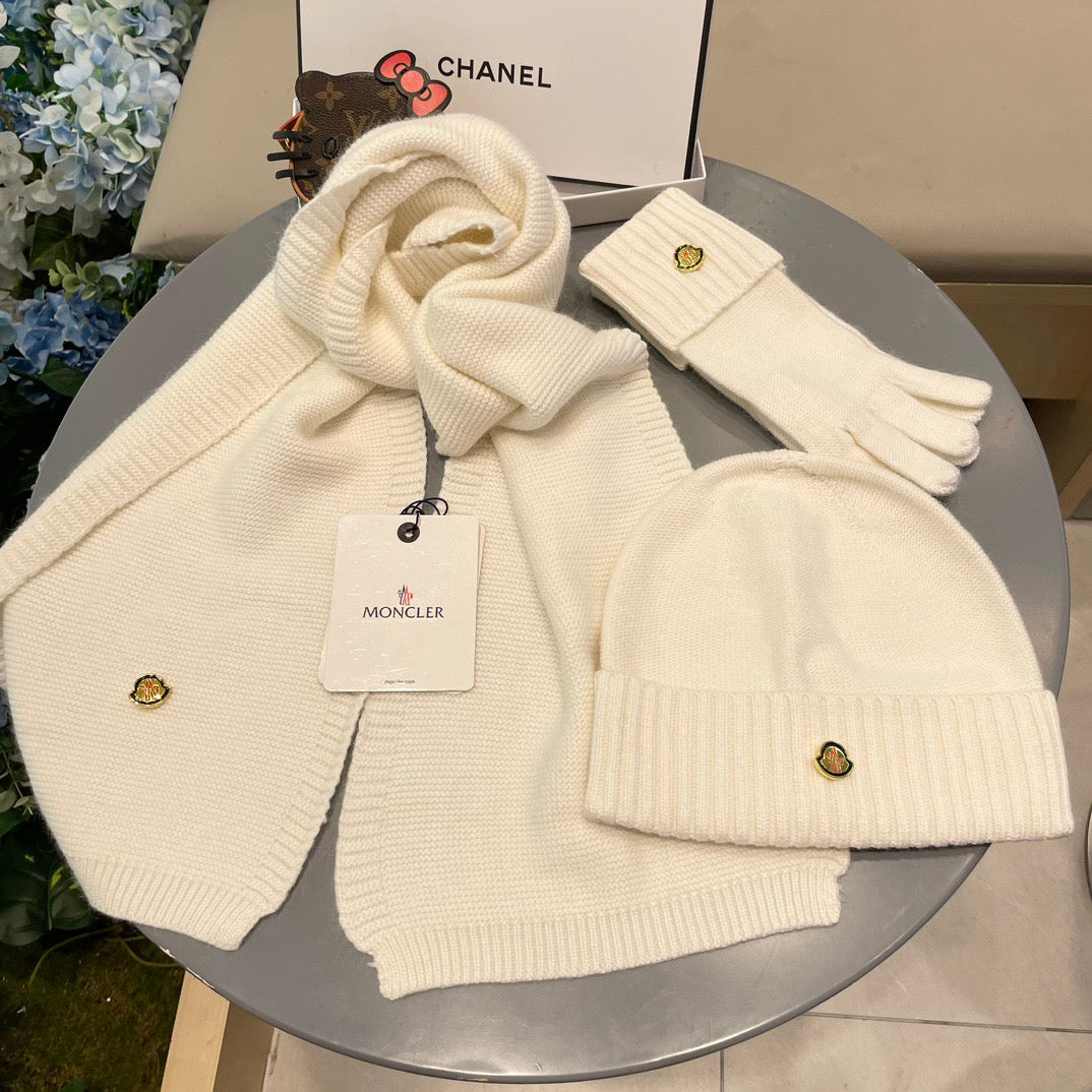 MC 26s Winter Knit Set Cream White Wool 499302
