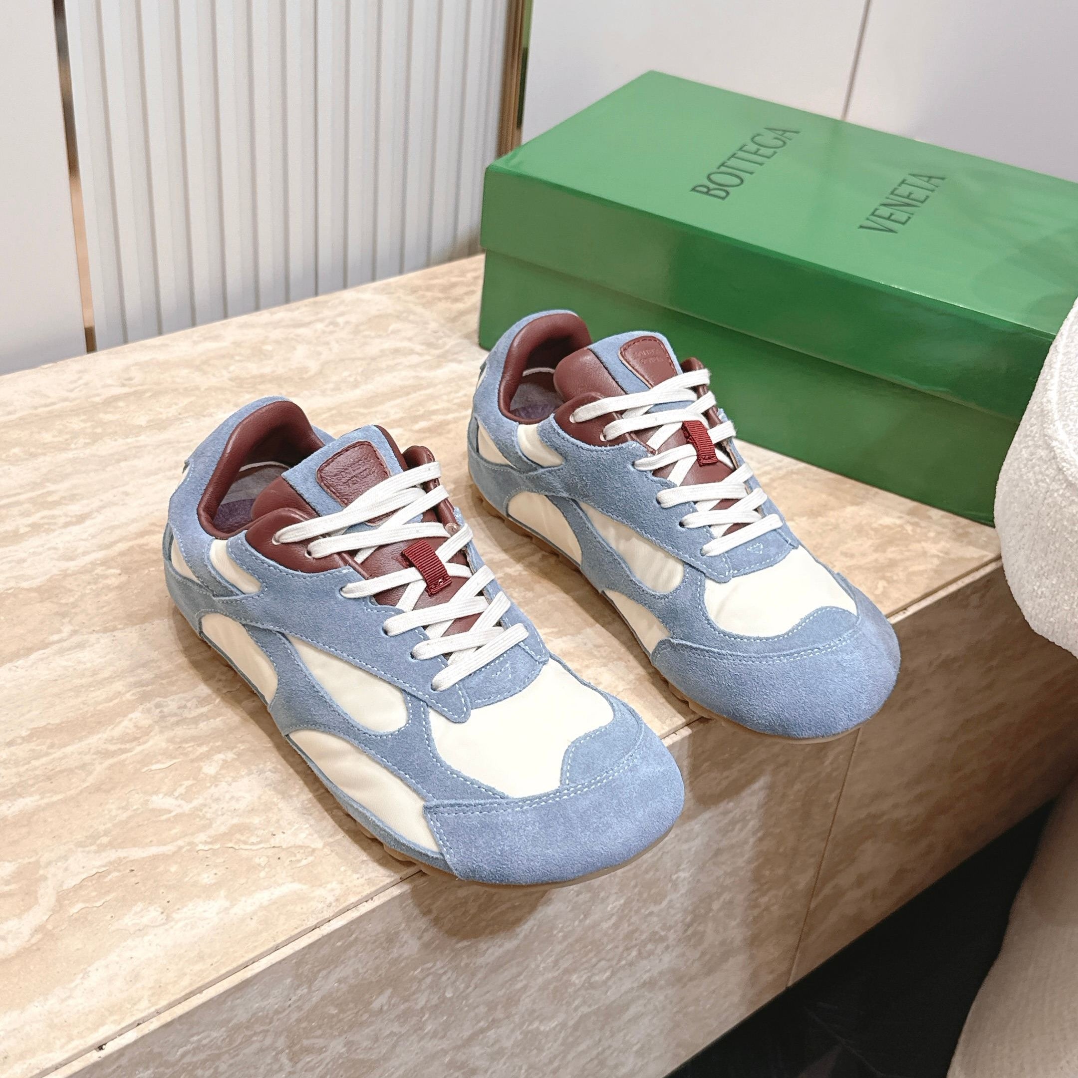 BV Orbit Flash Retro Sneake Grey Blue White Fabric Suede 934415