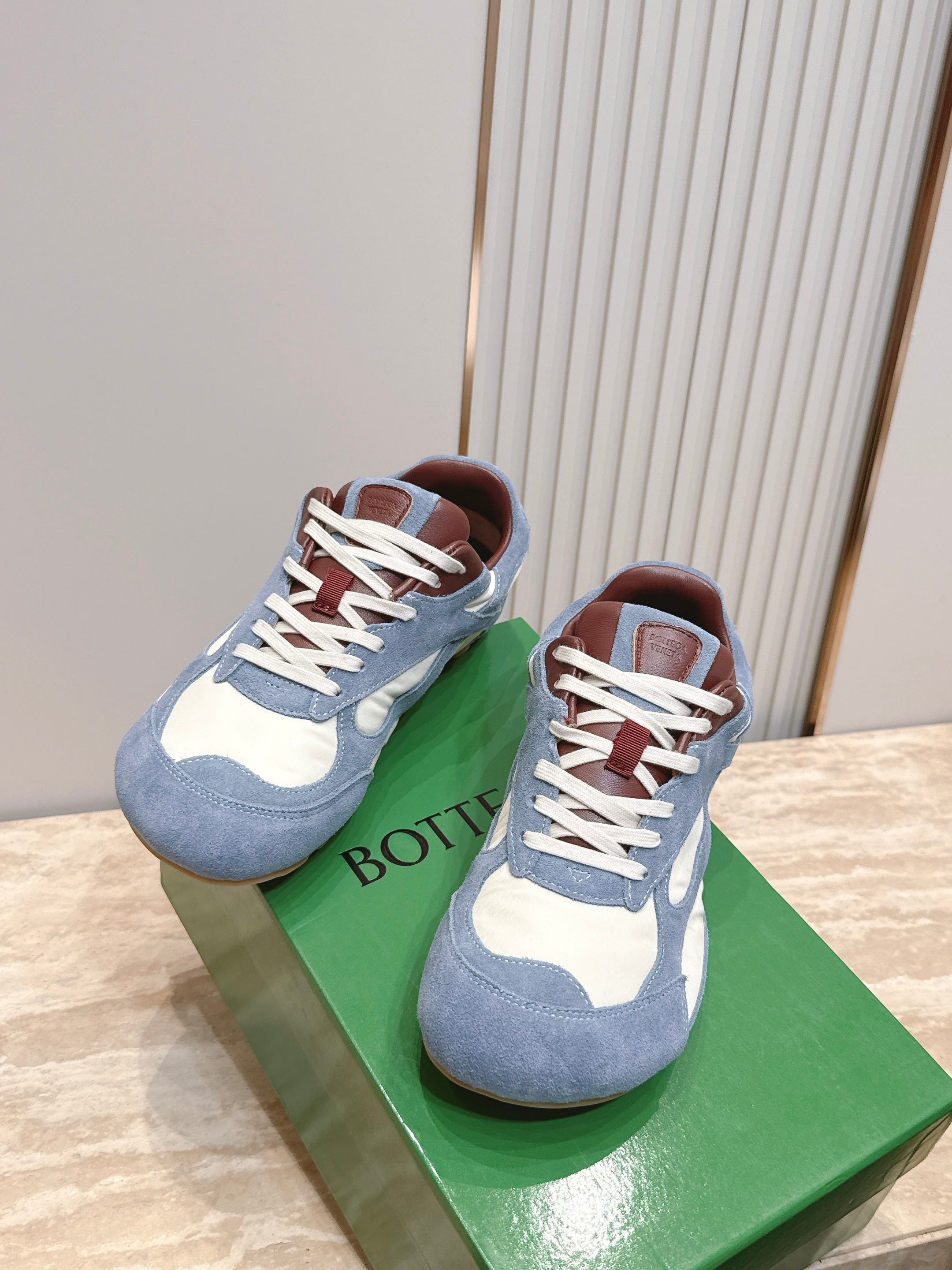 BV Orbit Flash Retro Sneake Grey Blue White Fabric Suede 934415