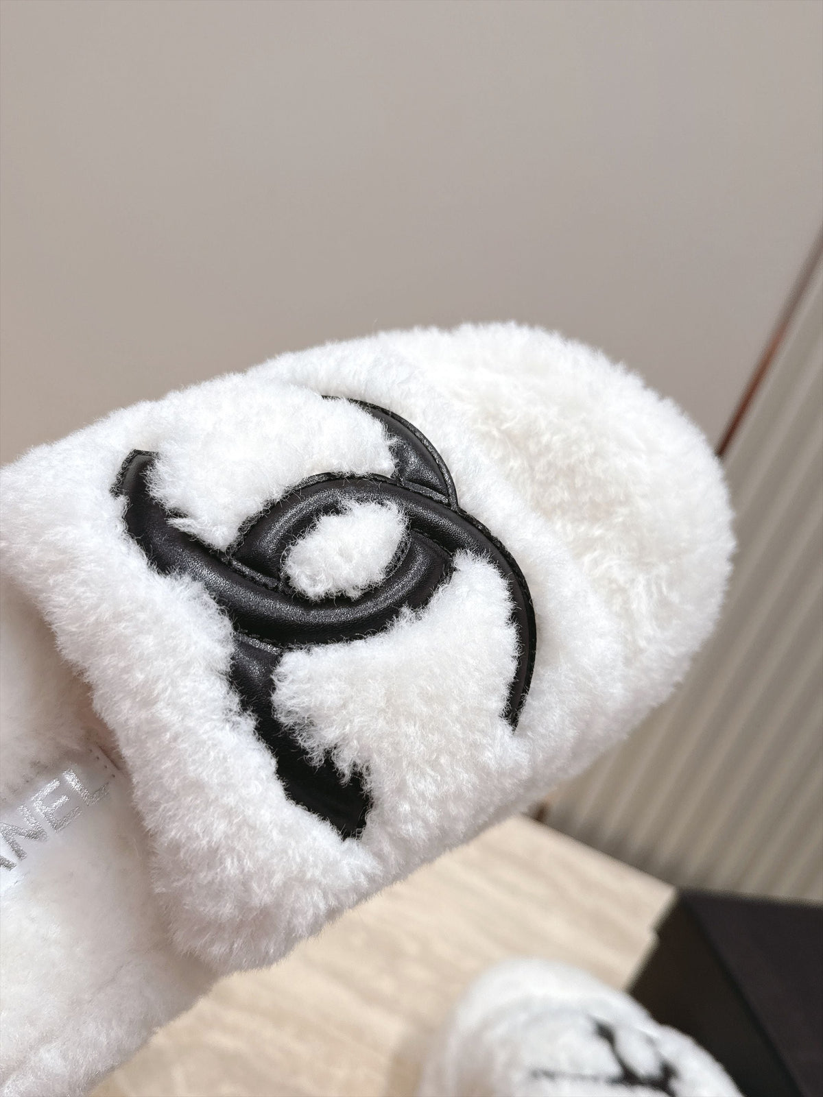 CC 26s Shearling Platform Slides White Black 121573