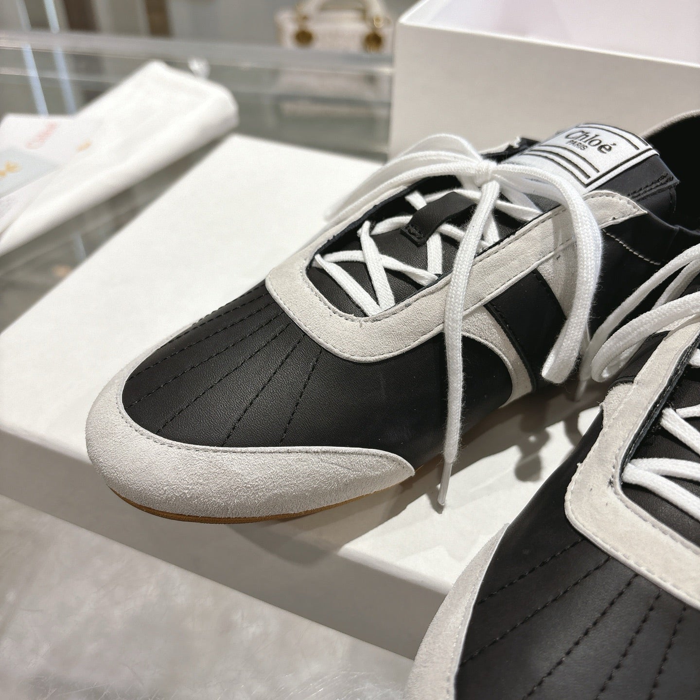 Chloe Sneaker casual shoes black white cowhide 518814