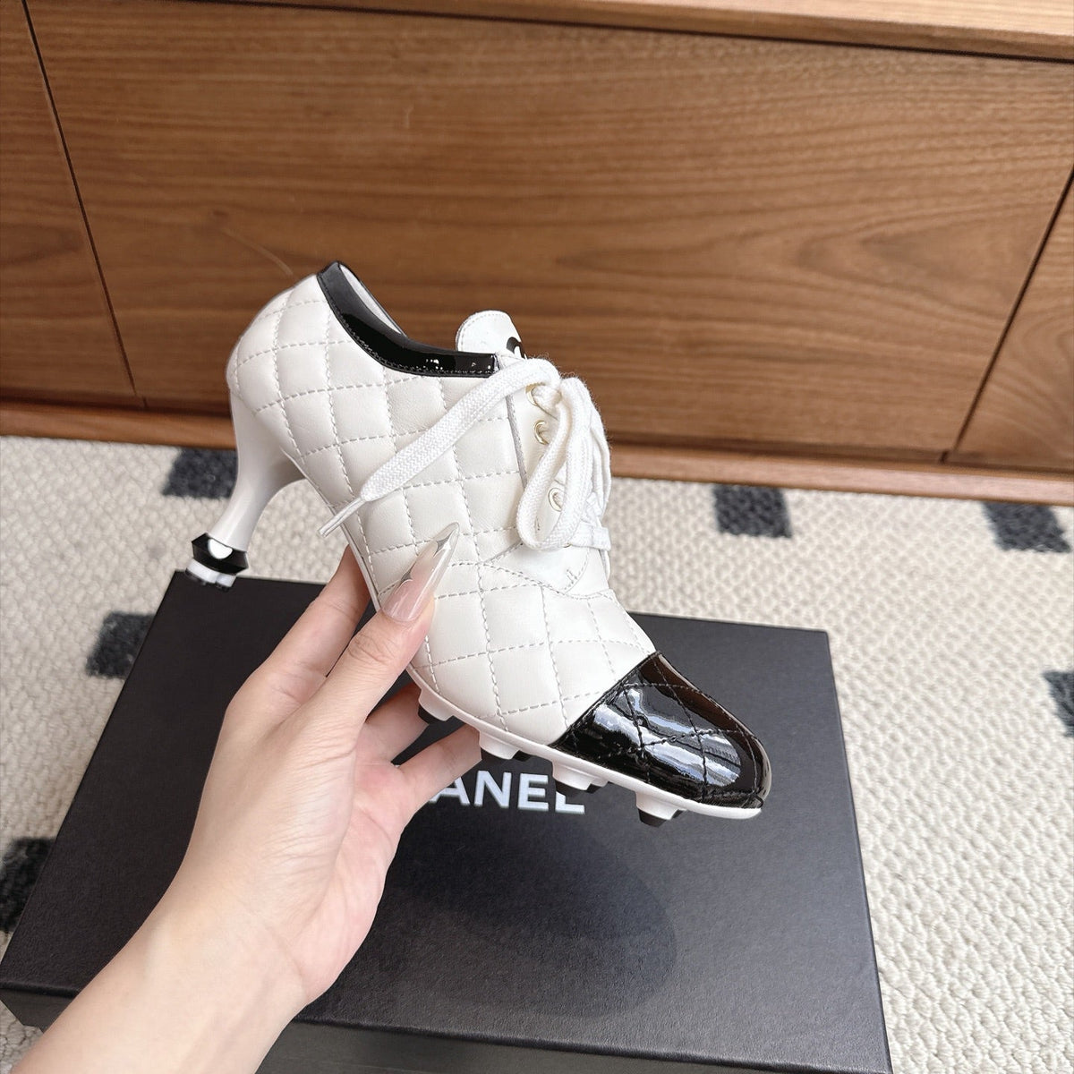 CC 26s Lace-Up Oxfords 6.5cm White Black Leather 118292