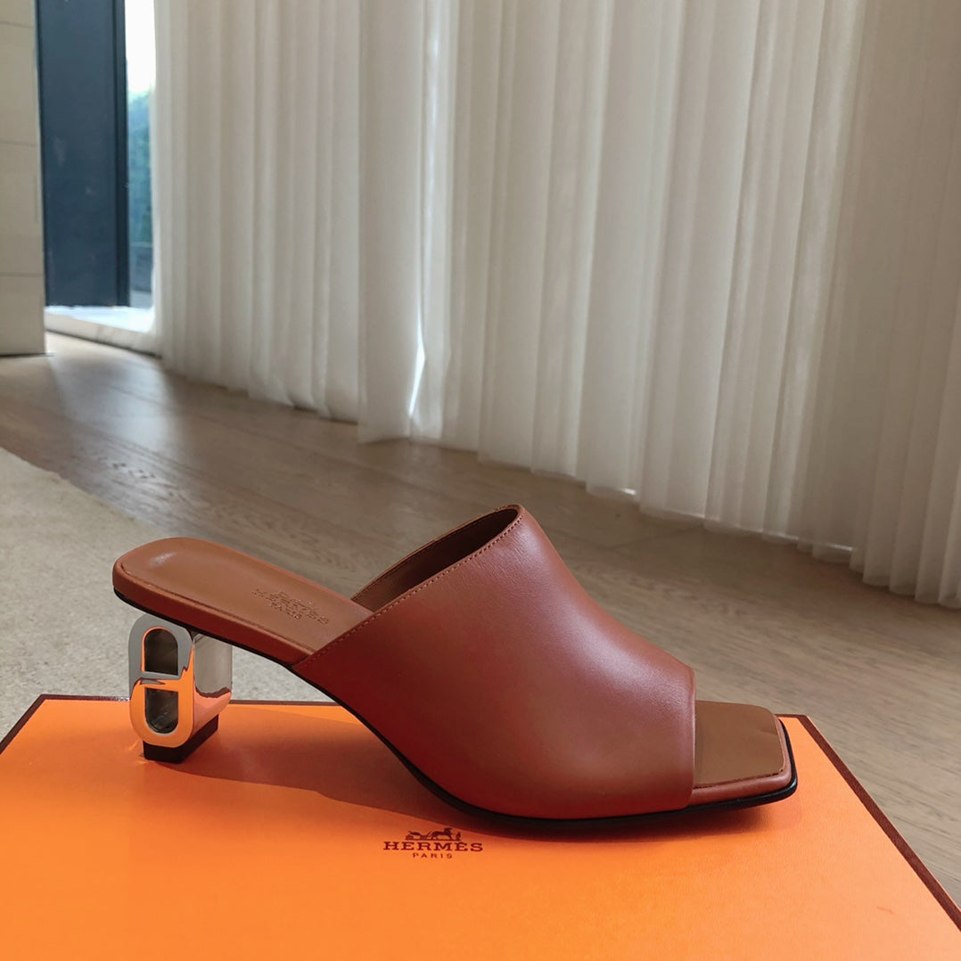 ICONIQUE 60 SANDAL CARAMEL CALFSKIN