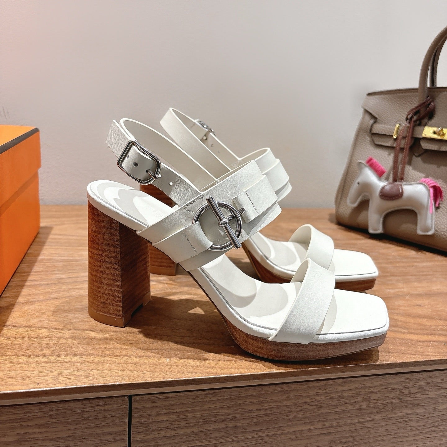 HM 26S Gigi 85 Sandal In White Calfskin Silver Hardware