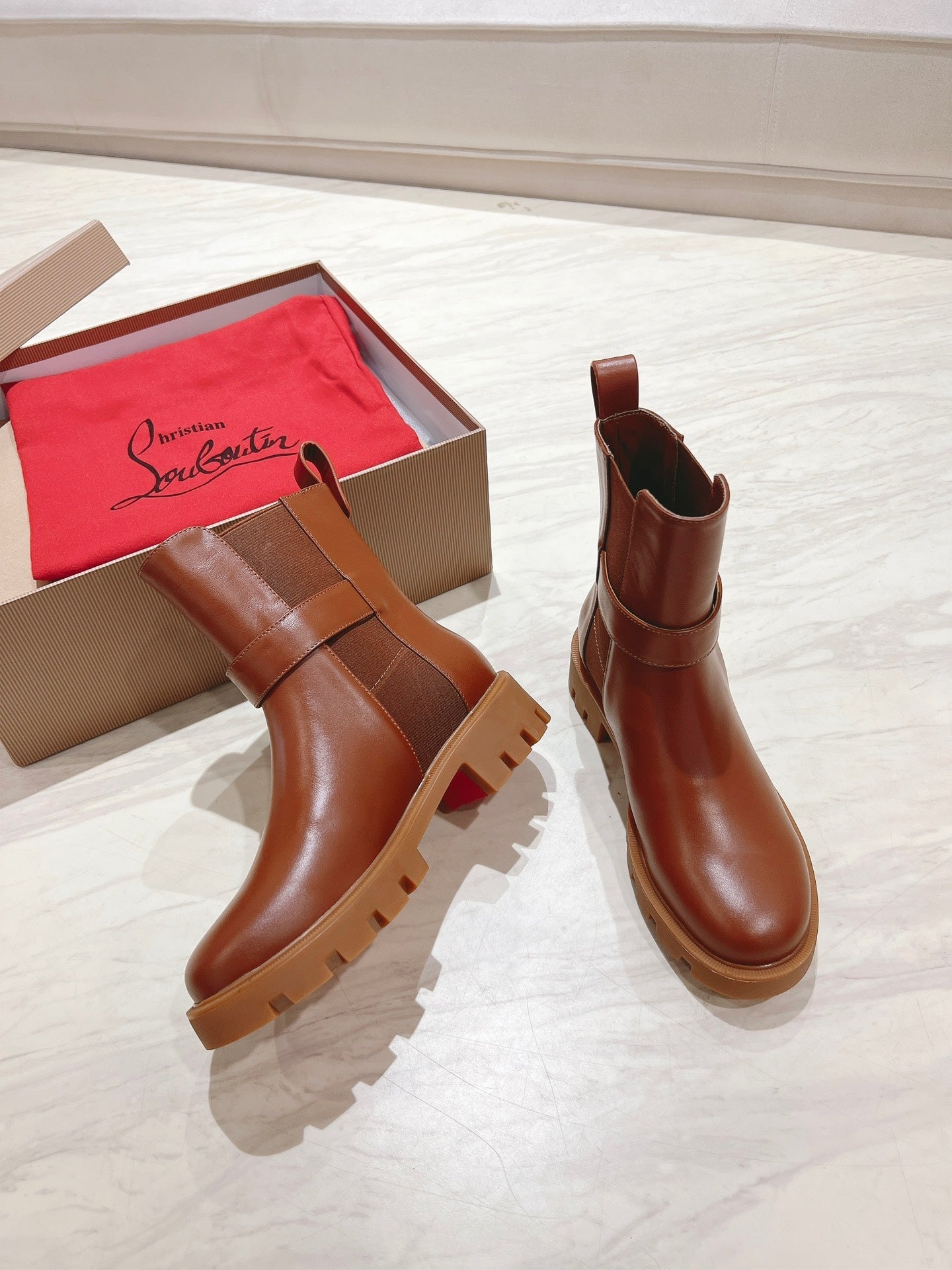 CL 25C Chelsea Booty Lug Chocolate Calf Leather 167687