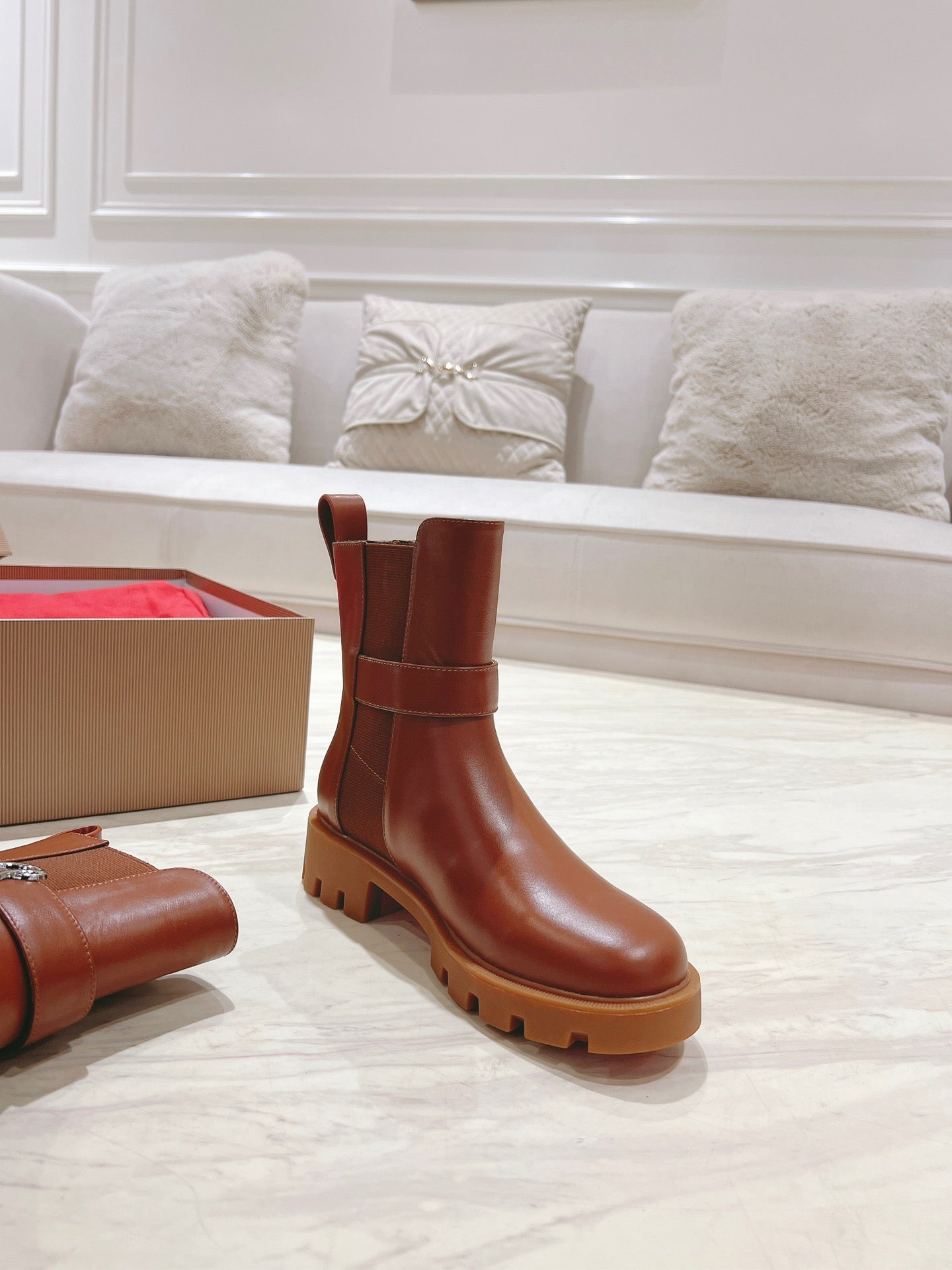CL 25C Chelsea Booty Lug Chocolate Calf Leather 167687