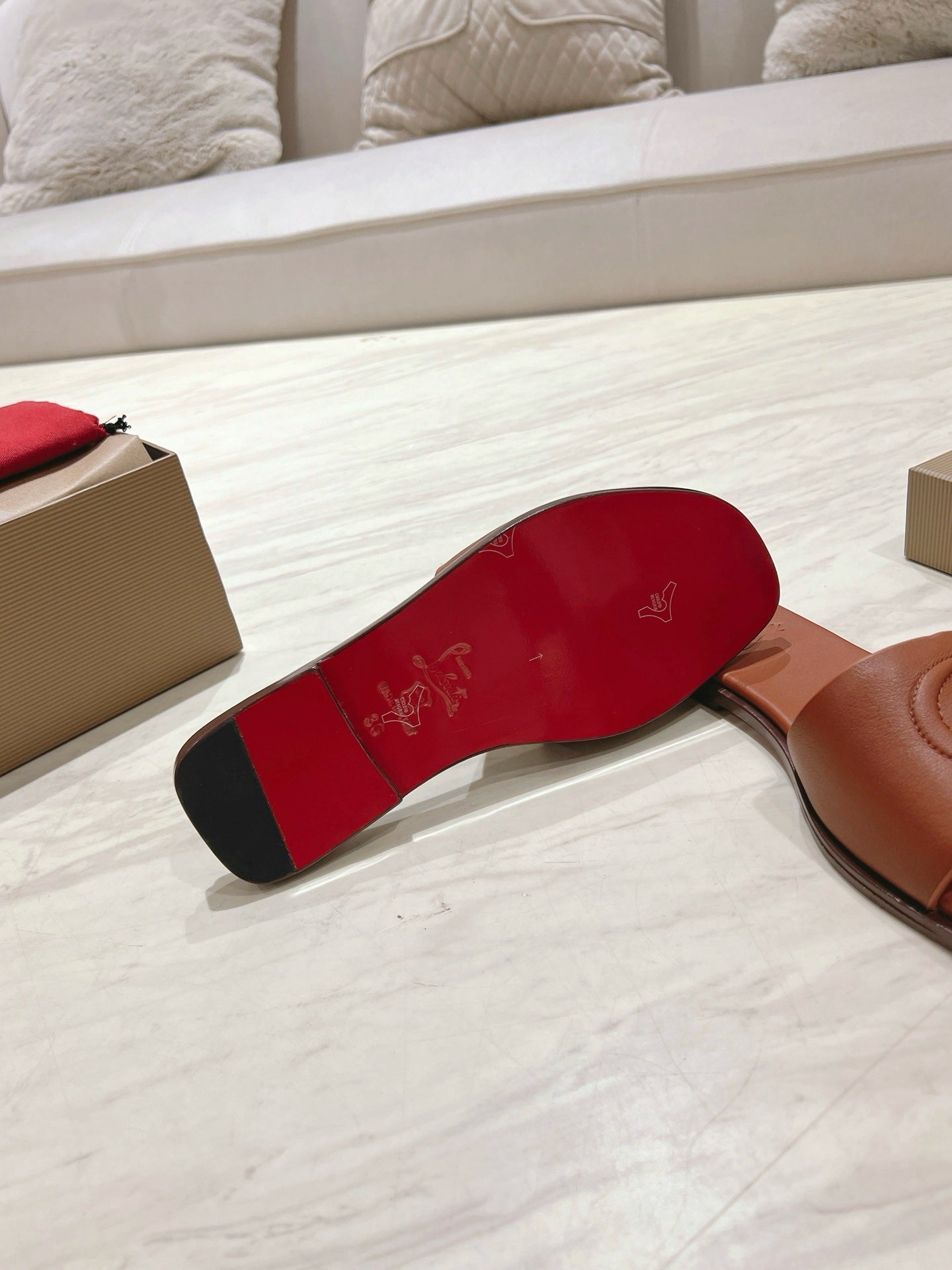 CL 25 Slippers Brown Top Layer High Gloss Calfskin 307502