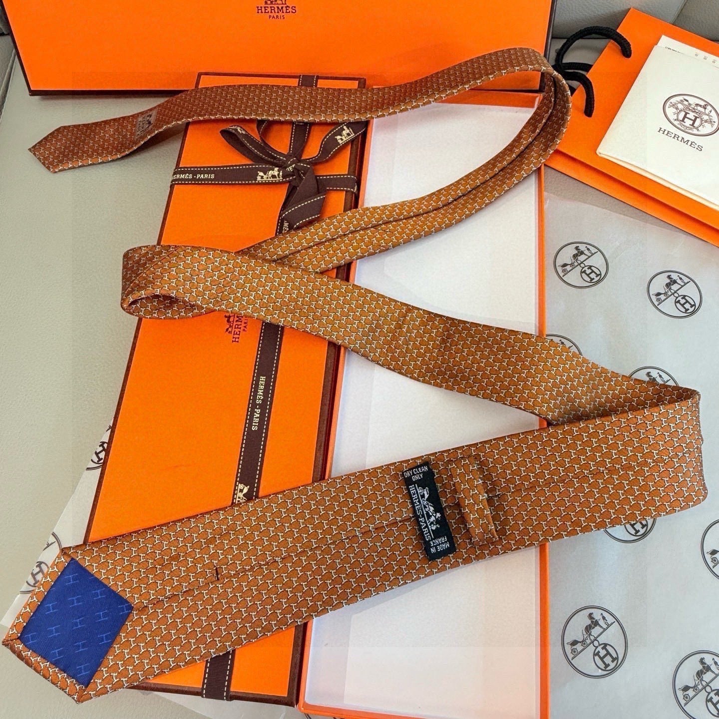 HM  Hilario Tie Brown Twill Silk 209999