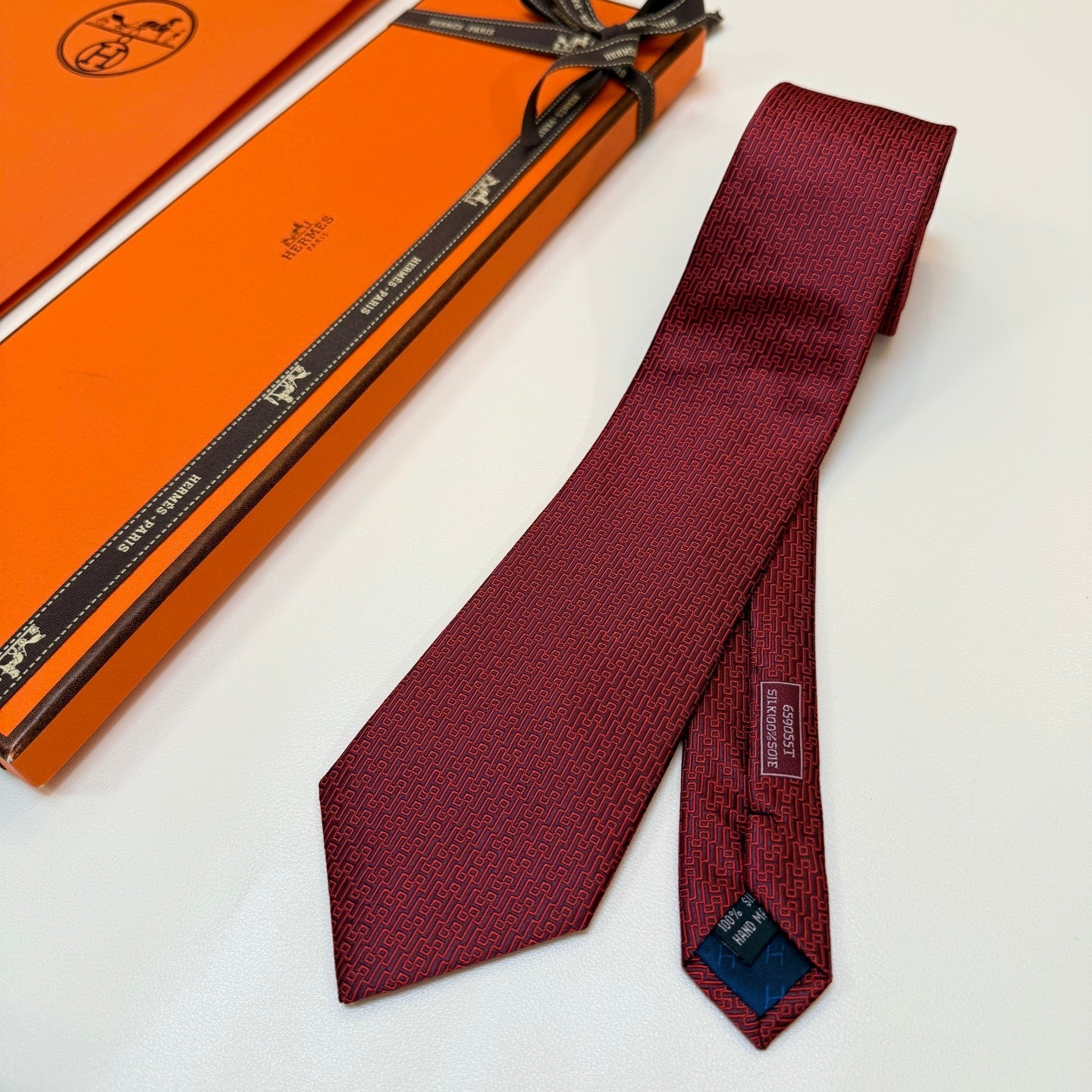 HM Tie Burgundy Silk 327131