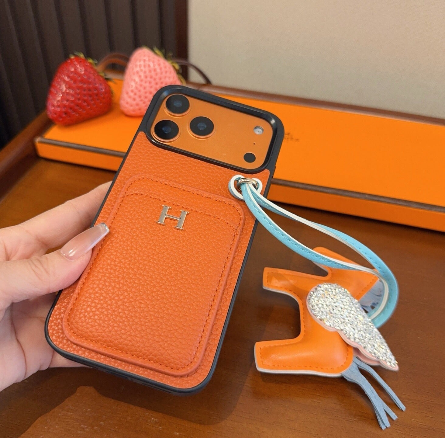 HM iPhone Case 395080