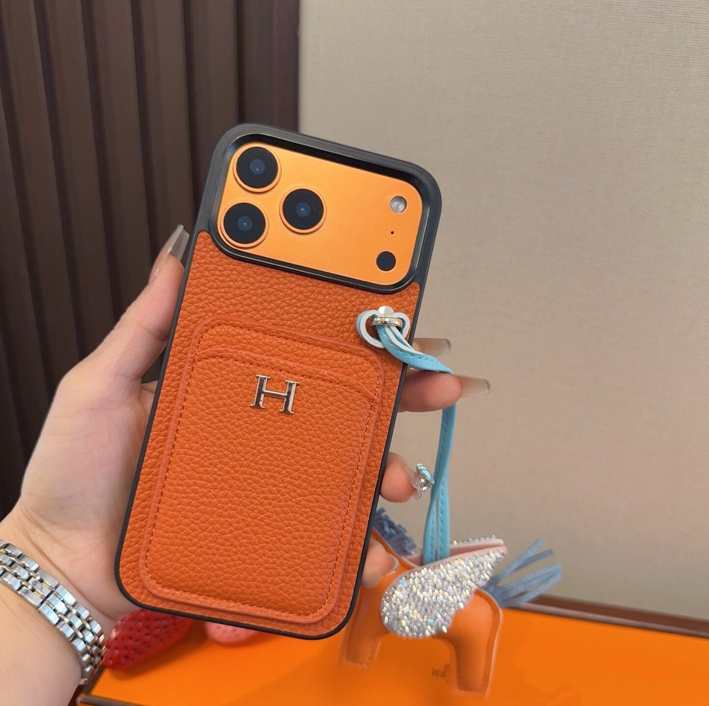HM iPhone Case 395080