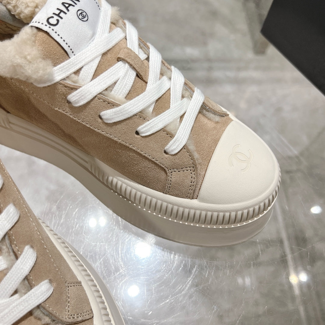 CC Sneaker Beige Suede Wool Lining