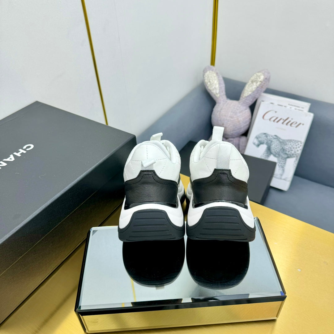 CC 26s Metallic Casual Sneakers White Black Mesh Leather 981387