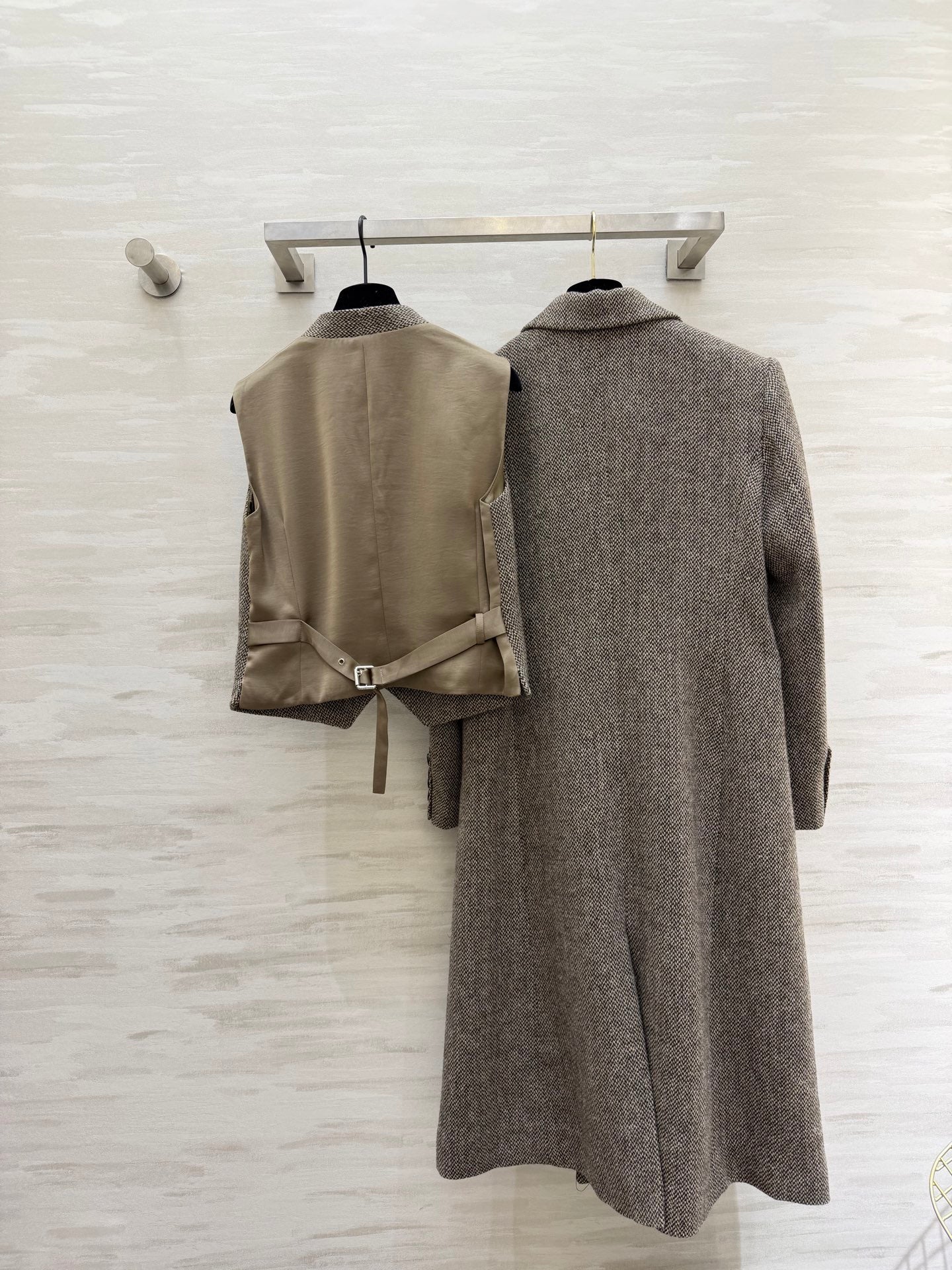 Max Mara 26s Set Coat & Vest White Black Wool 344822
