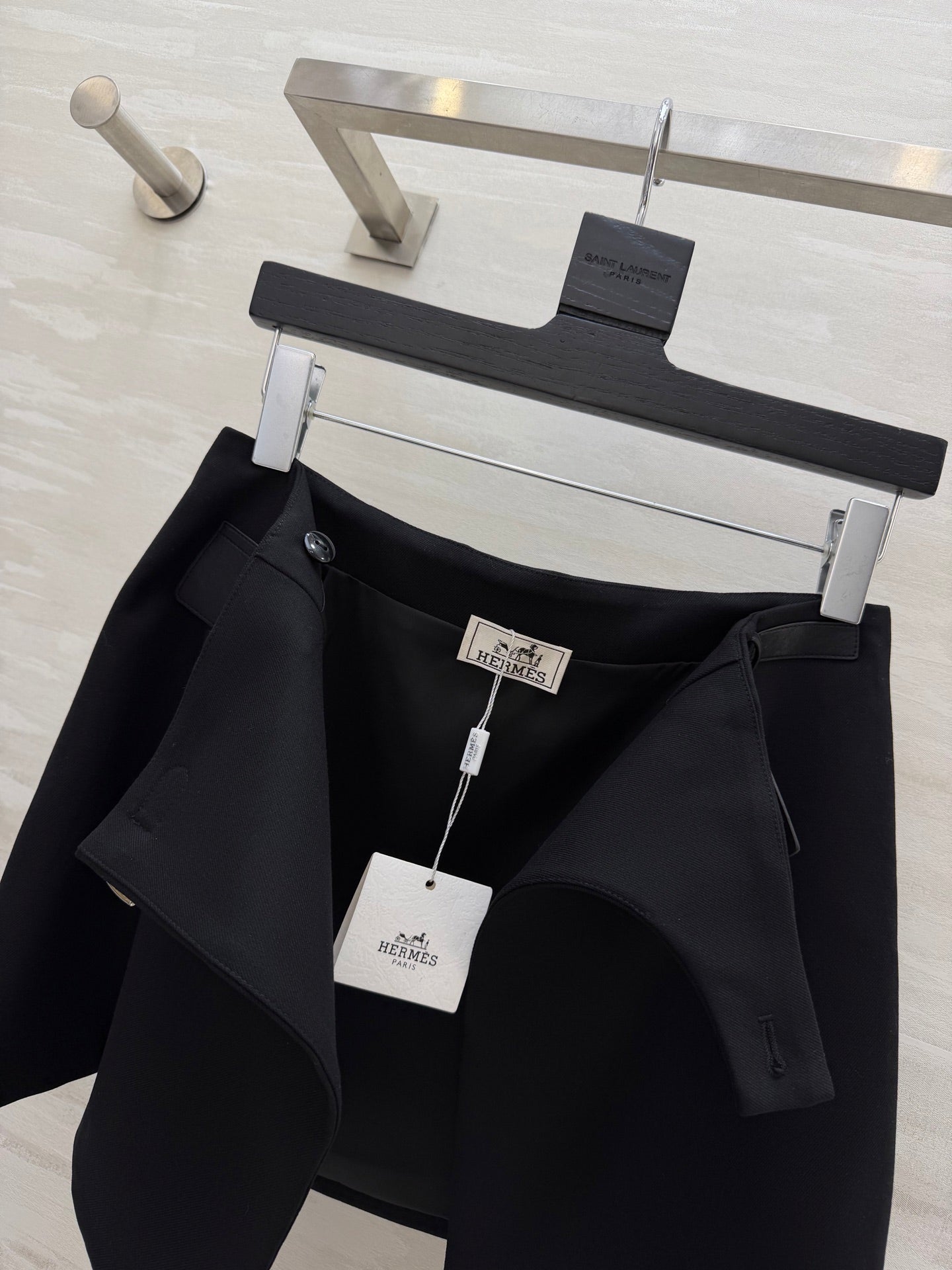 HM 26s Short Skirt Black Cashmere Leather 363599