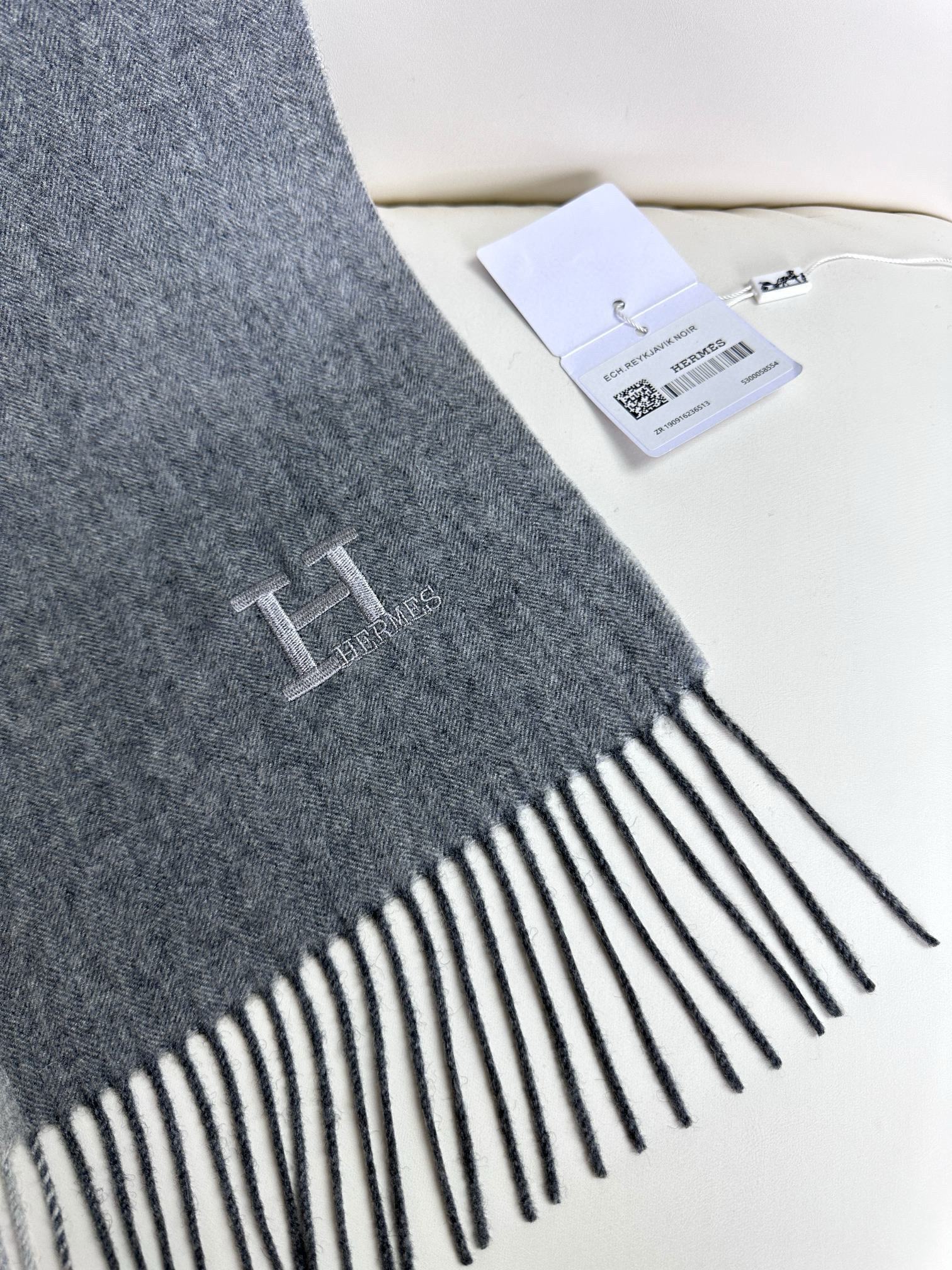 HM 26s Long Scarf 190 In Cashmere 309793
