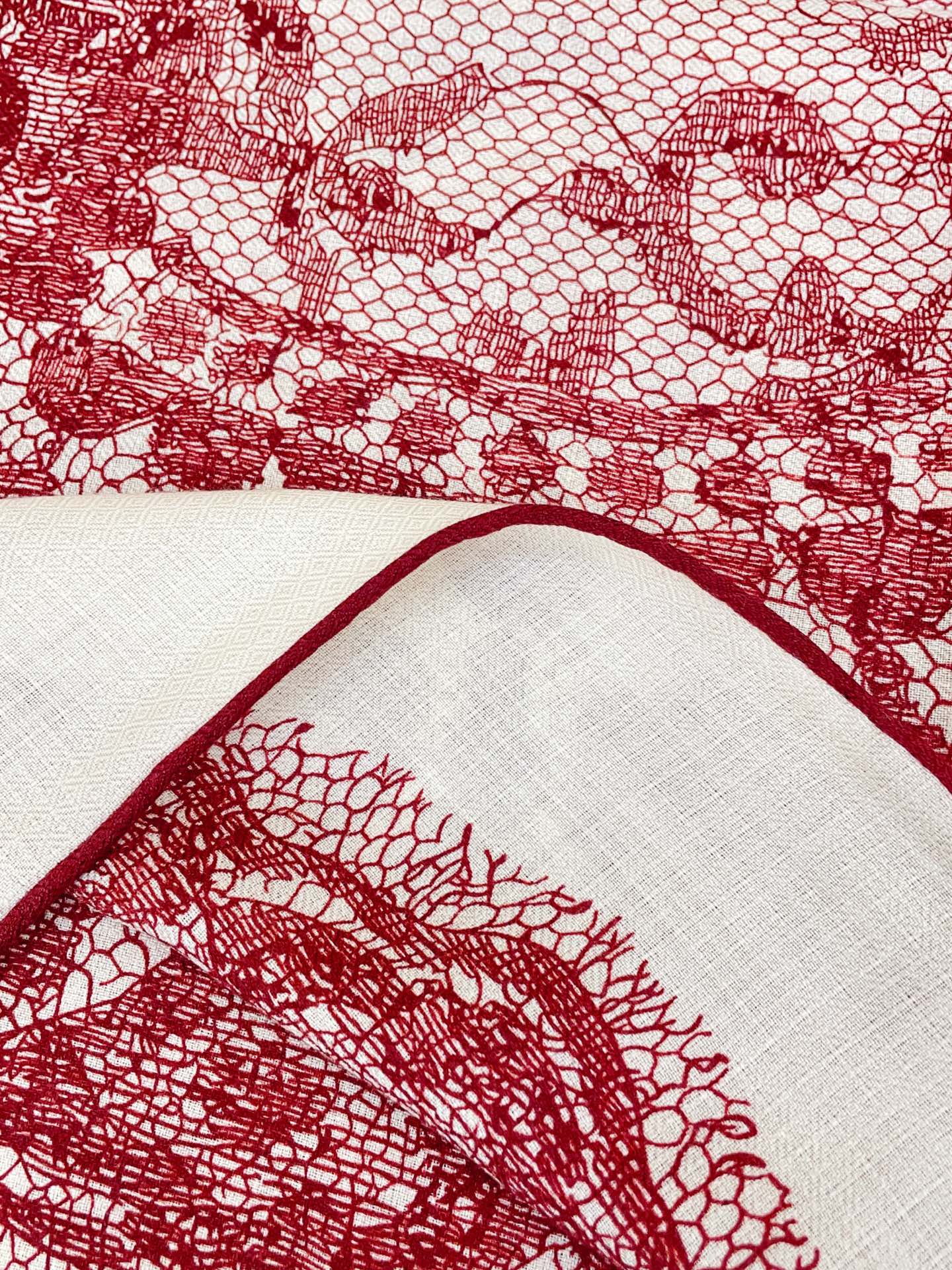 Loro Piana Double-sided Scarf  Red White Floral Patterned Cashmere Silk 150382