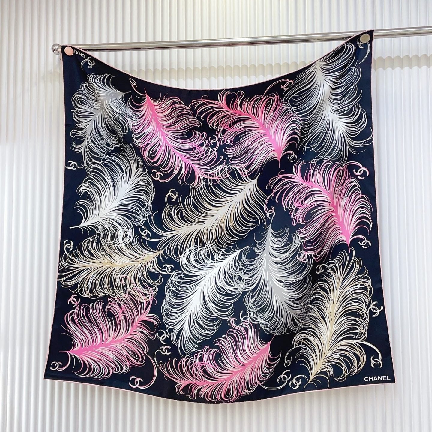 CC Double-Sided  Scarf 90cm Black White Pink Feathers Logo Twill Silk 150370