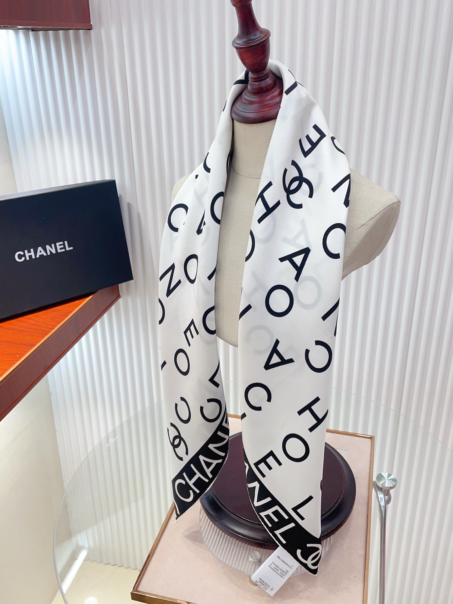 CC Double-Sided  Scarf 90cm White Twill Silk 150372