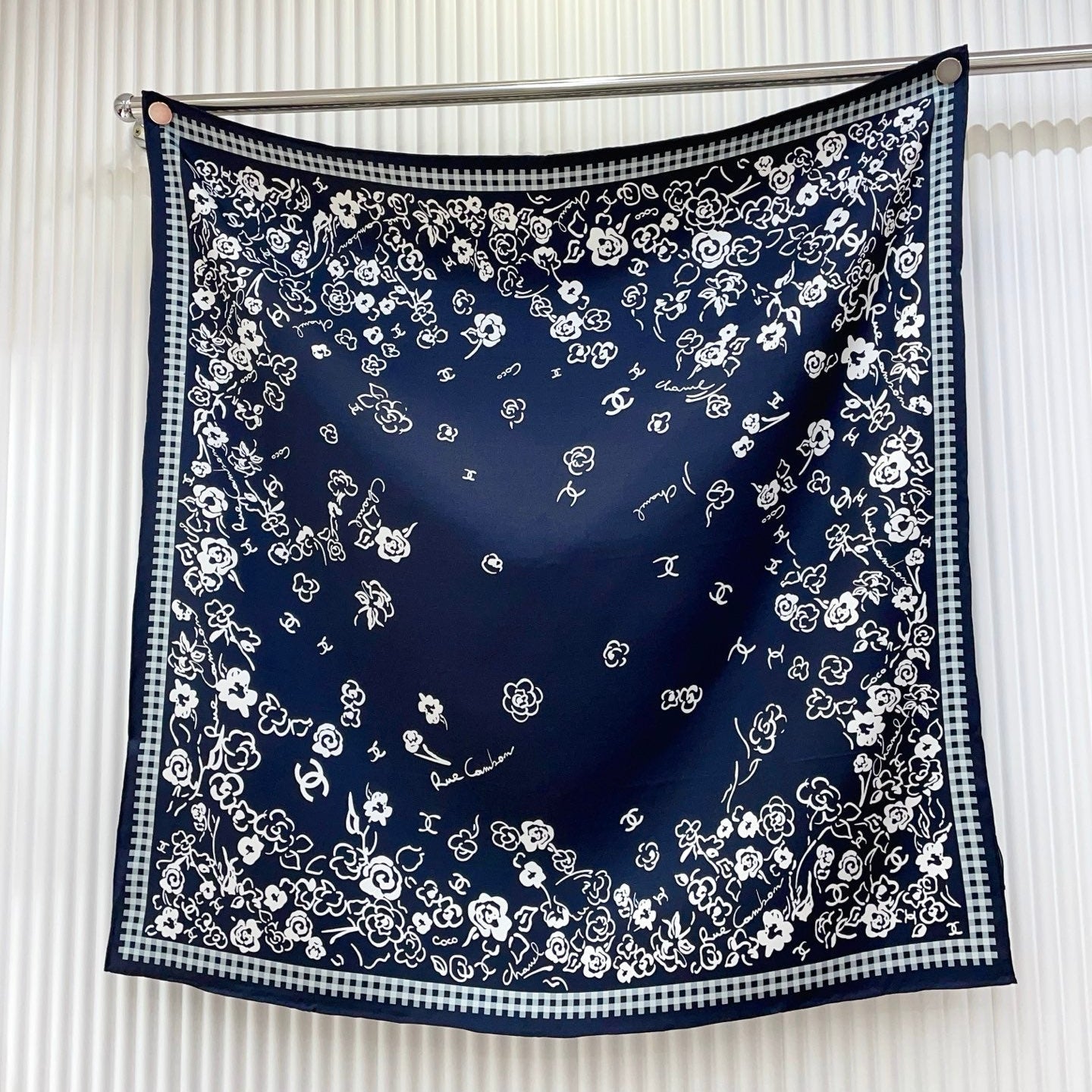 CC Double-Sided  Scarf 90cm Navy Blue Silk Cashmere 150373