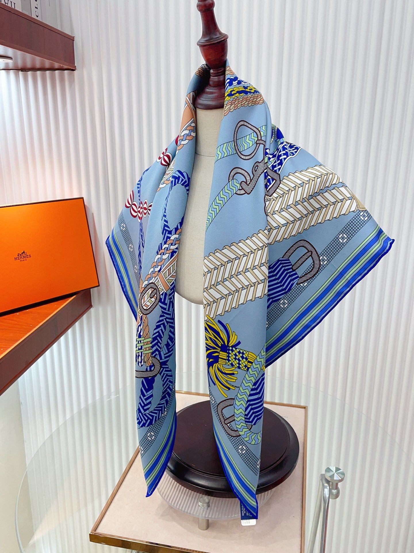 HM Tout en Tresse Scarf 90x90 Blue Colorful Twill Silk 223501