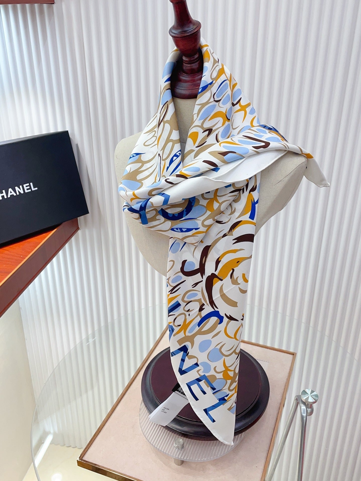 CC Scarf 90x90cm White Colorful Silk Twill 209922