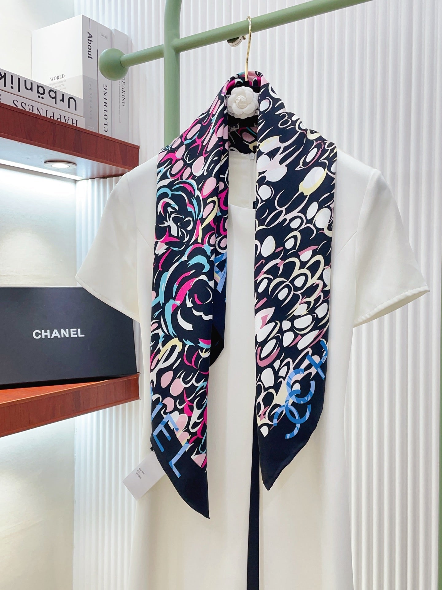 CC Scarf 90x90cm Black Colorful Silk Twill 209923