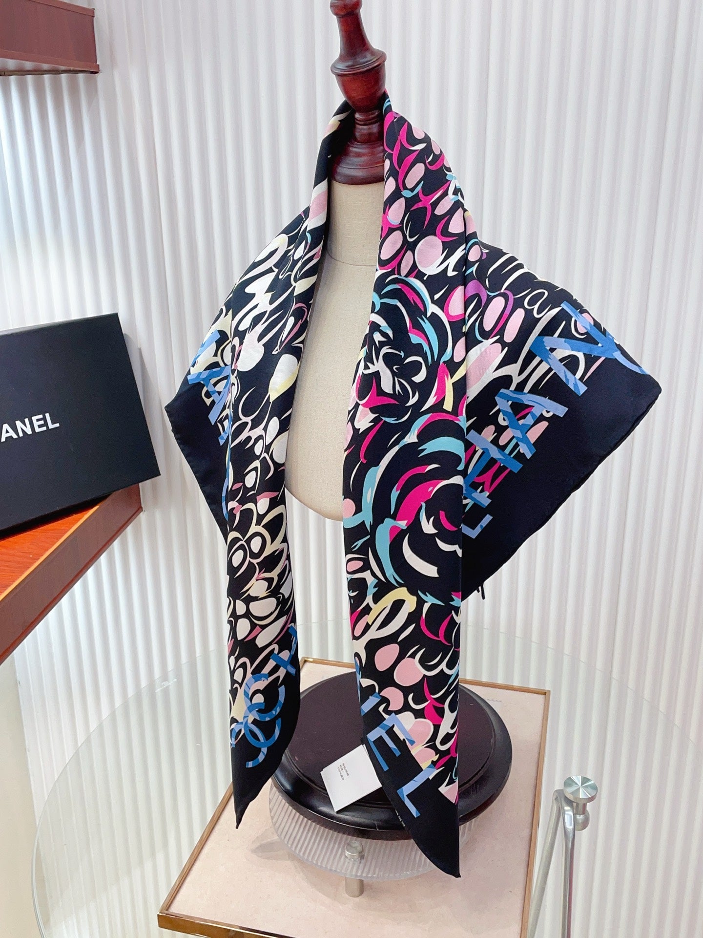 CC Scarf 90x90cm Black Colorful Silk Twill 209923
