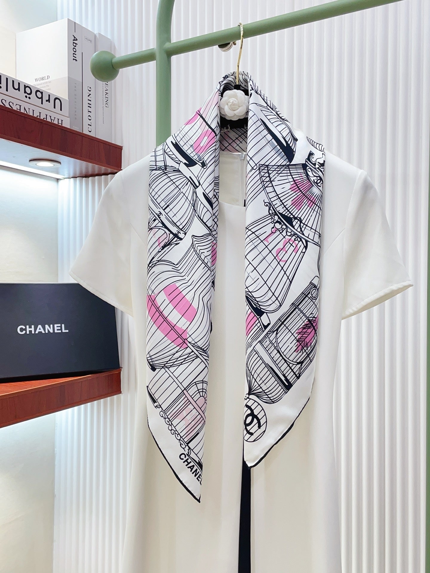 CC Birdcage Scarf 90x90cm White Colorful Silk Twill 209924