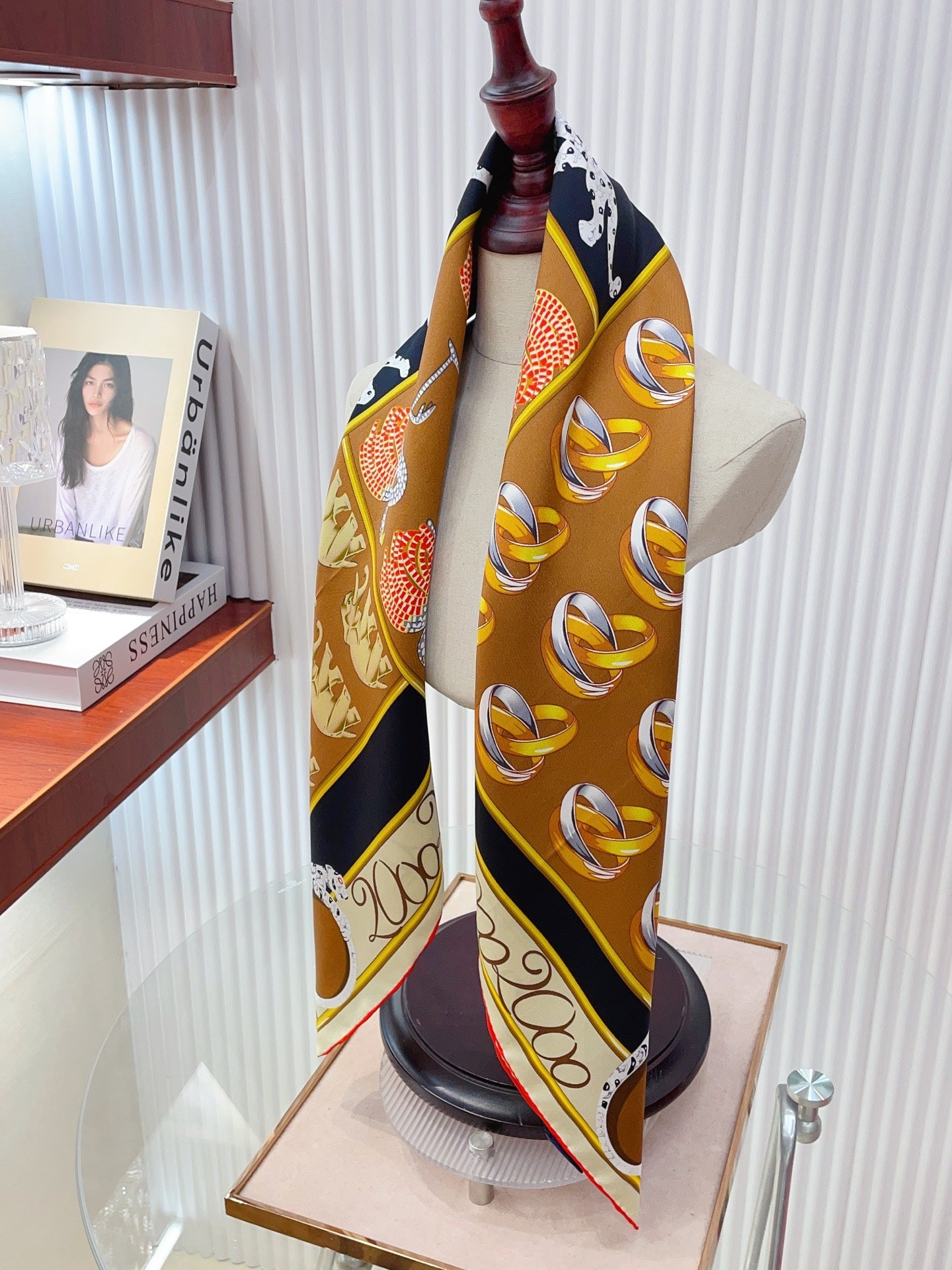 Cartier 26s Scarf 90x90 Black Colorful Twill Silk 212023