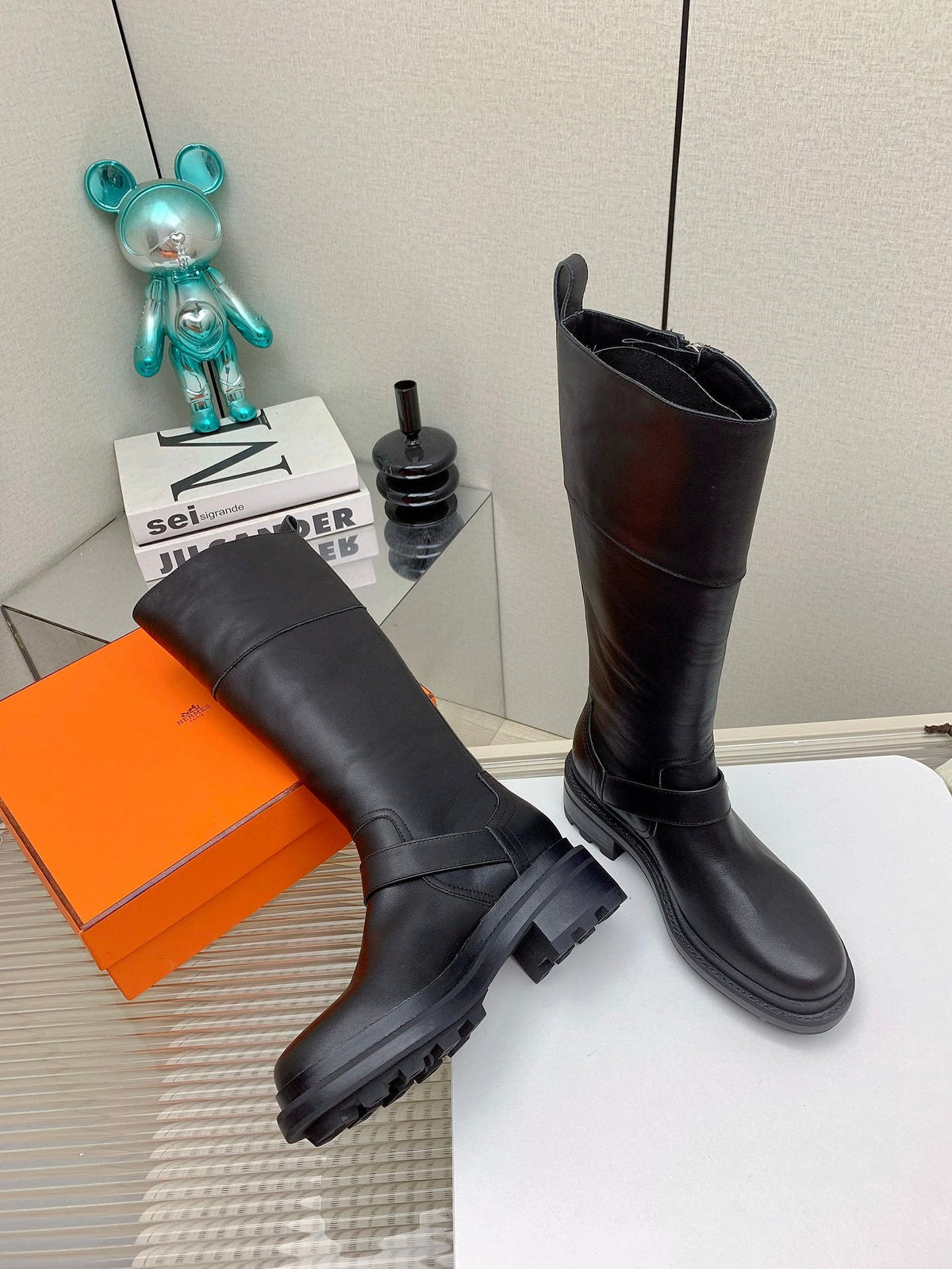 HM 26s Jaime Knee-High Boots Black Leather 160389