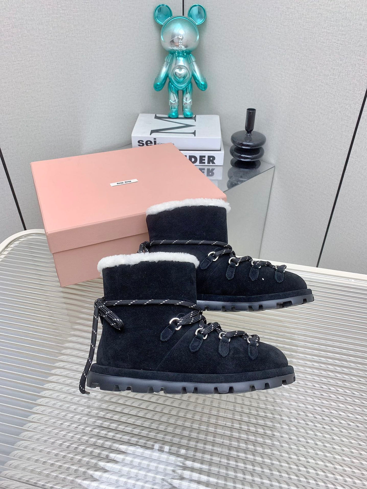 Miu 26s Suede Shearling Snow Boots Black 160276