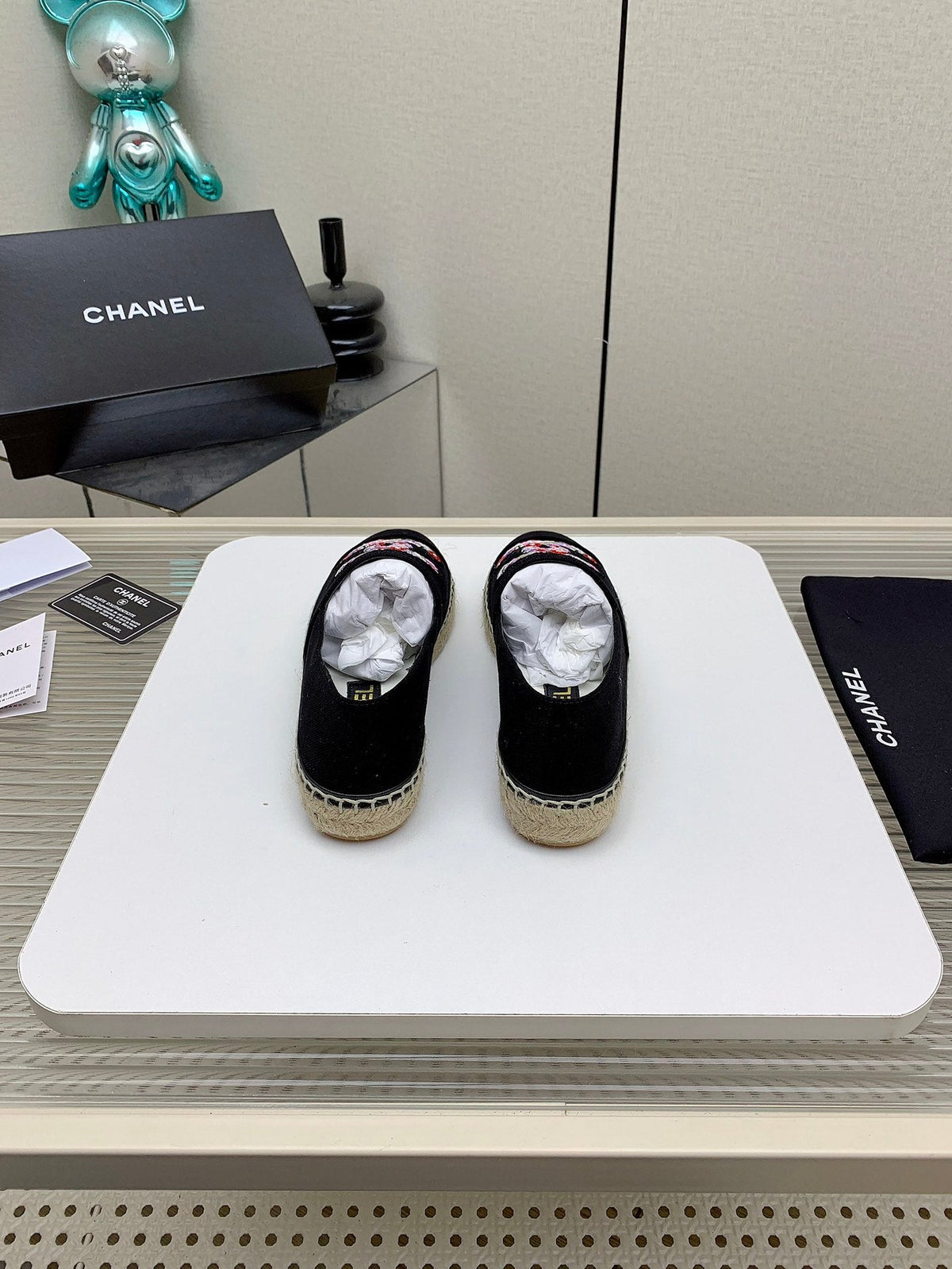 CC 26s Espadrilles Flats Black Floral Canvas 163531