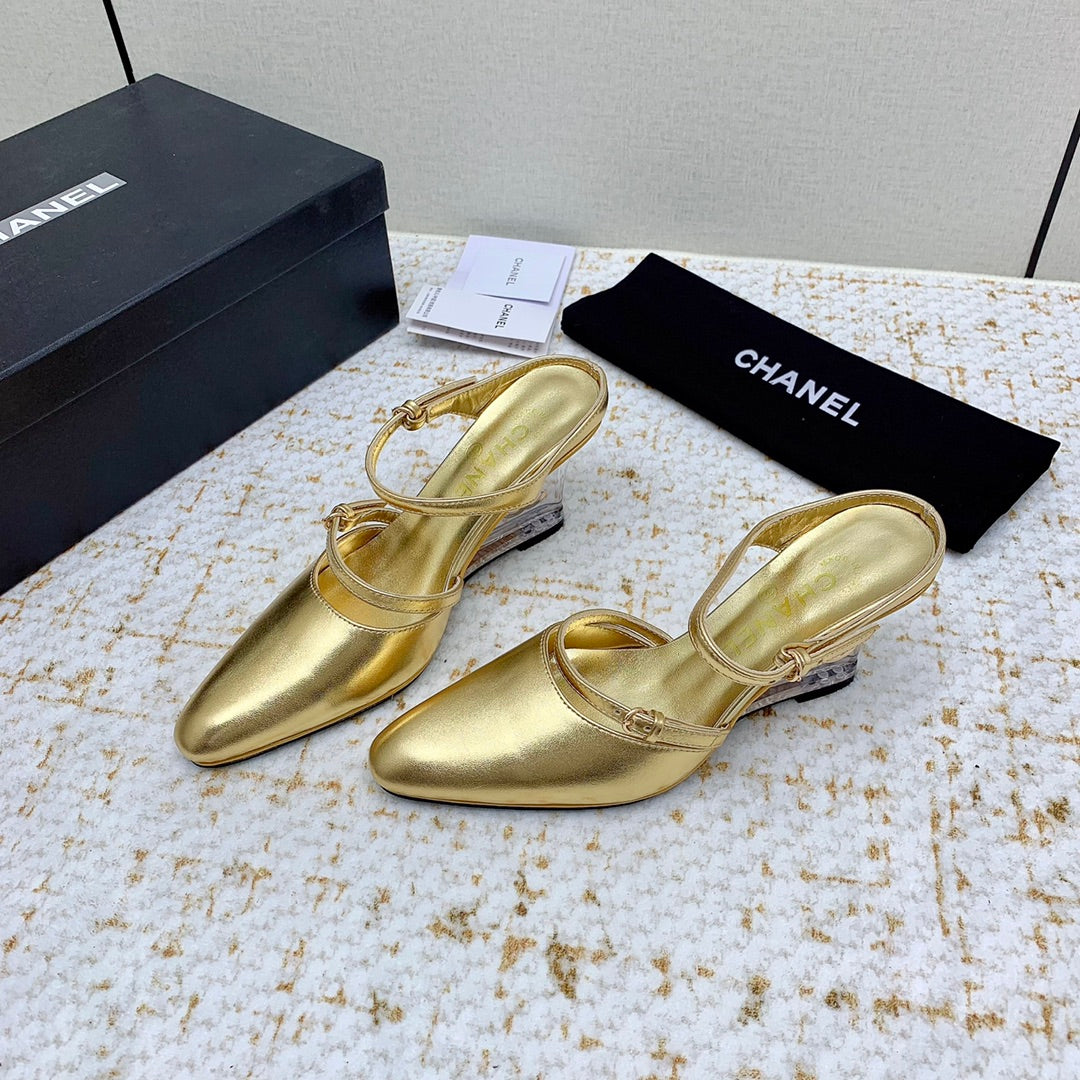 CC 26s Wedge Sandals 10cm Gold Leather 163570