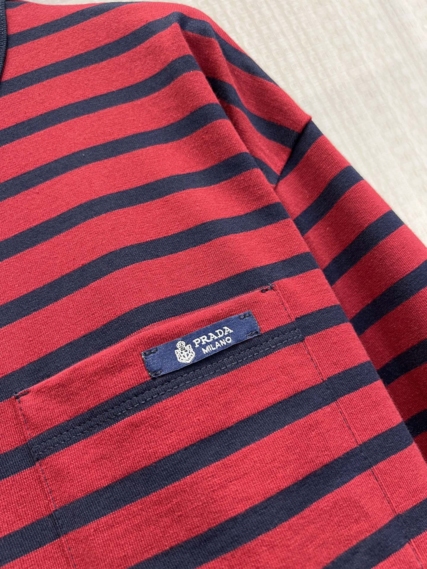 Miu 26s T-shirt Long-Sleeved Navy Blue Red Cotton 370130