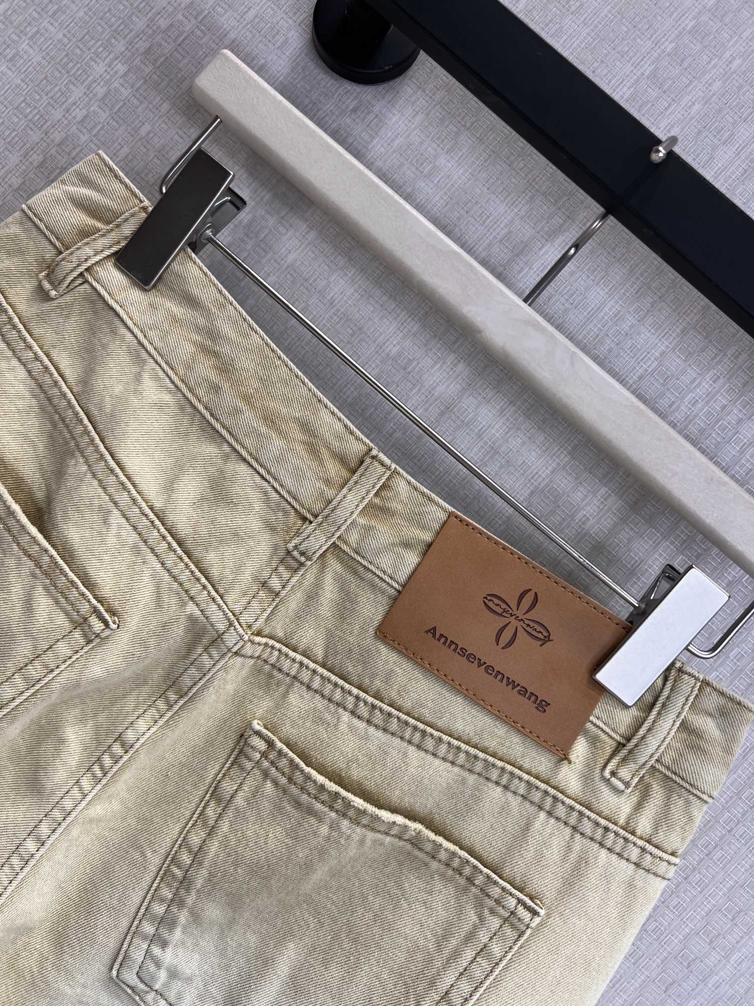 Annsevenwang Short Light Yellow Denim