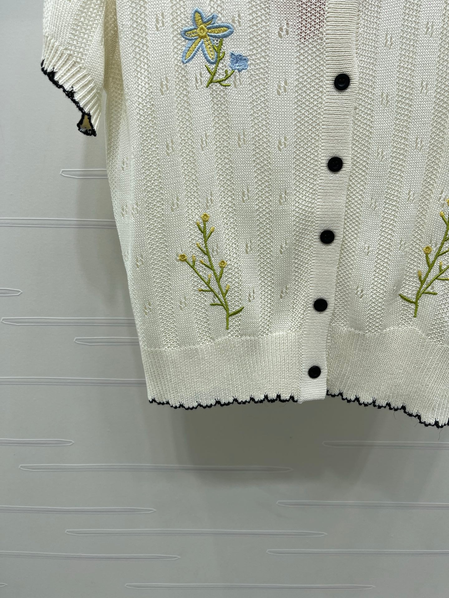 GG 26s Hollow Striped Collared Knit Short Sleeve White Wool 406537