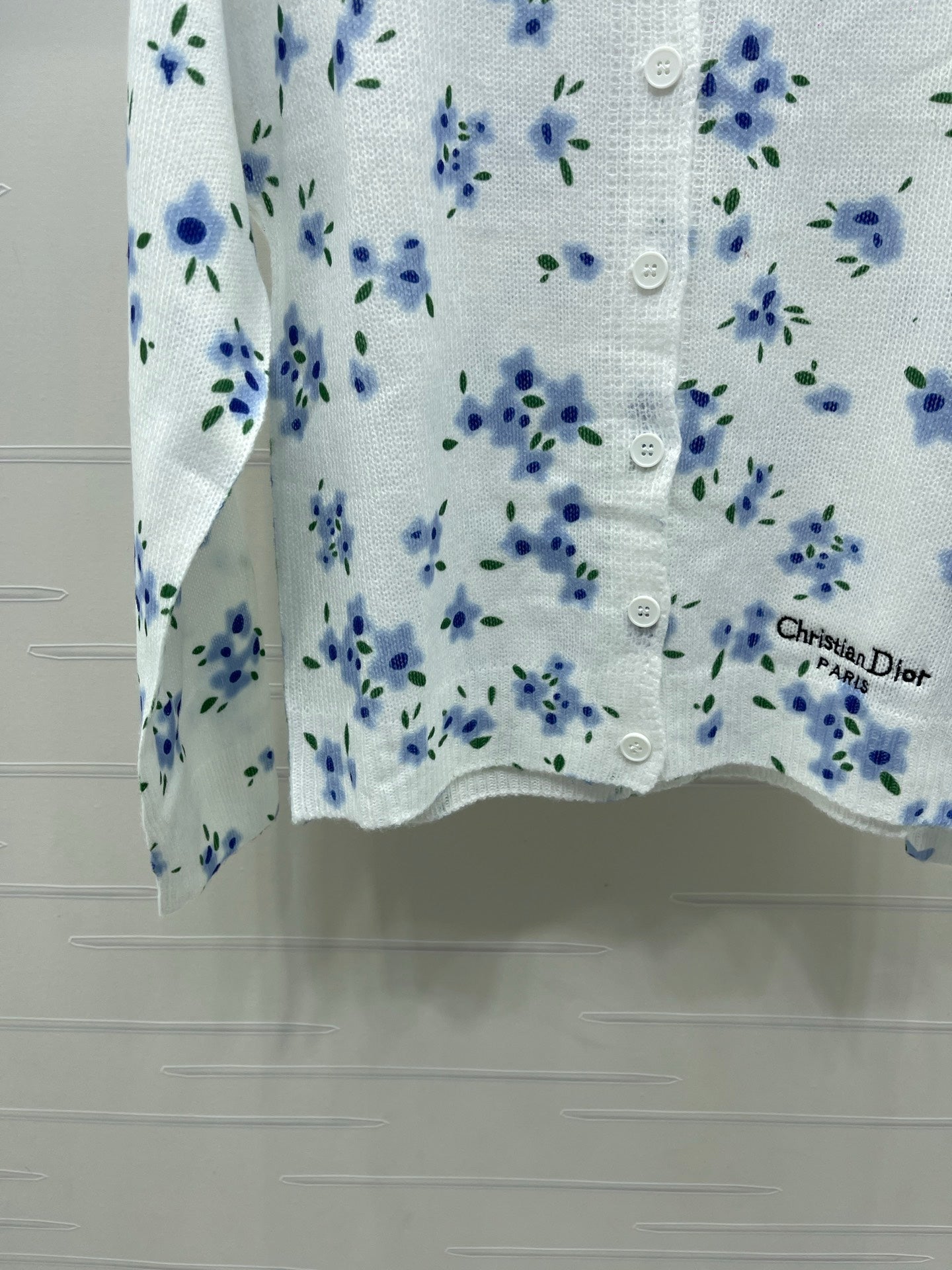 CD 26s Floral Round Neck Knit Long-Sleeve Cardigan 406566