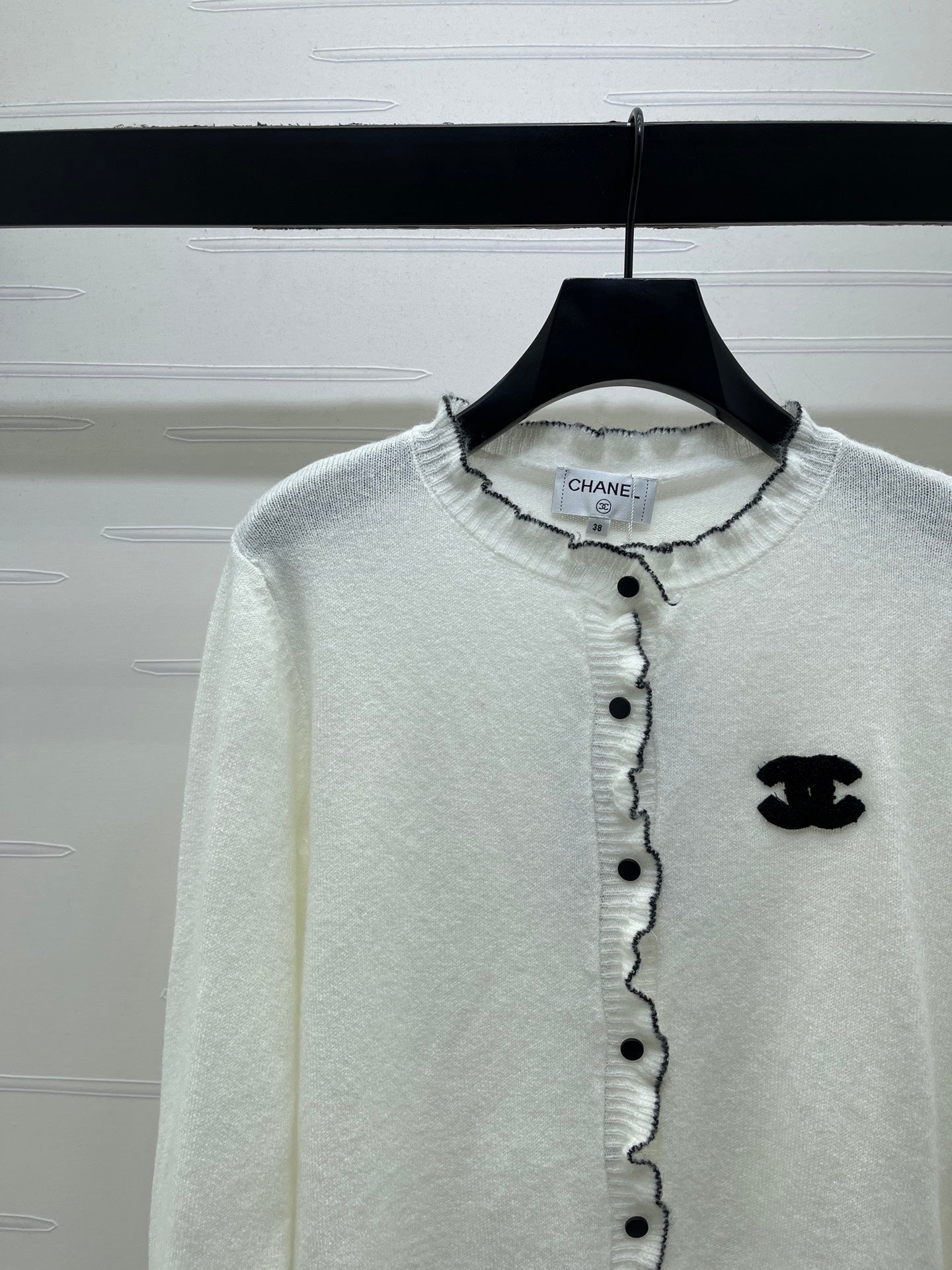 CC 26s Ruffled Round Neck Long-Sleeve Cardigan White 406557