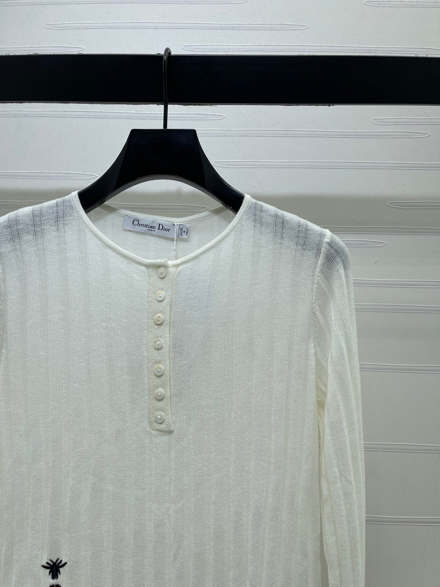 CD 26s Button-Down Knit Long-Sleeved Top 406585