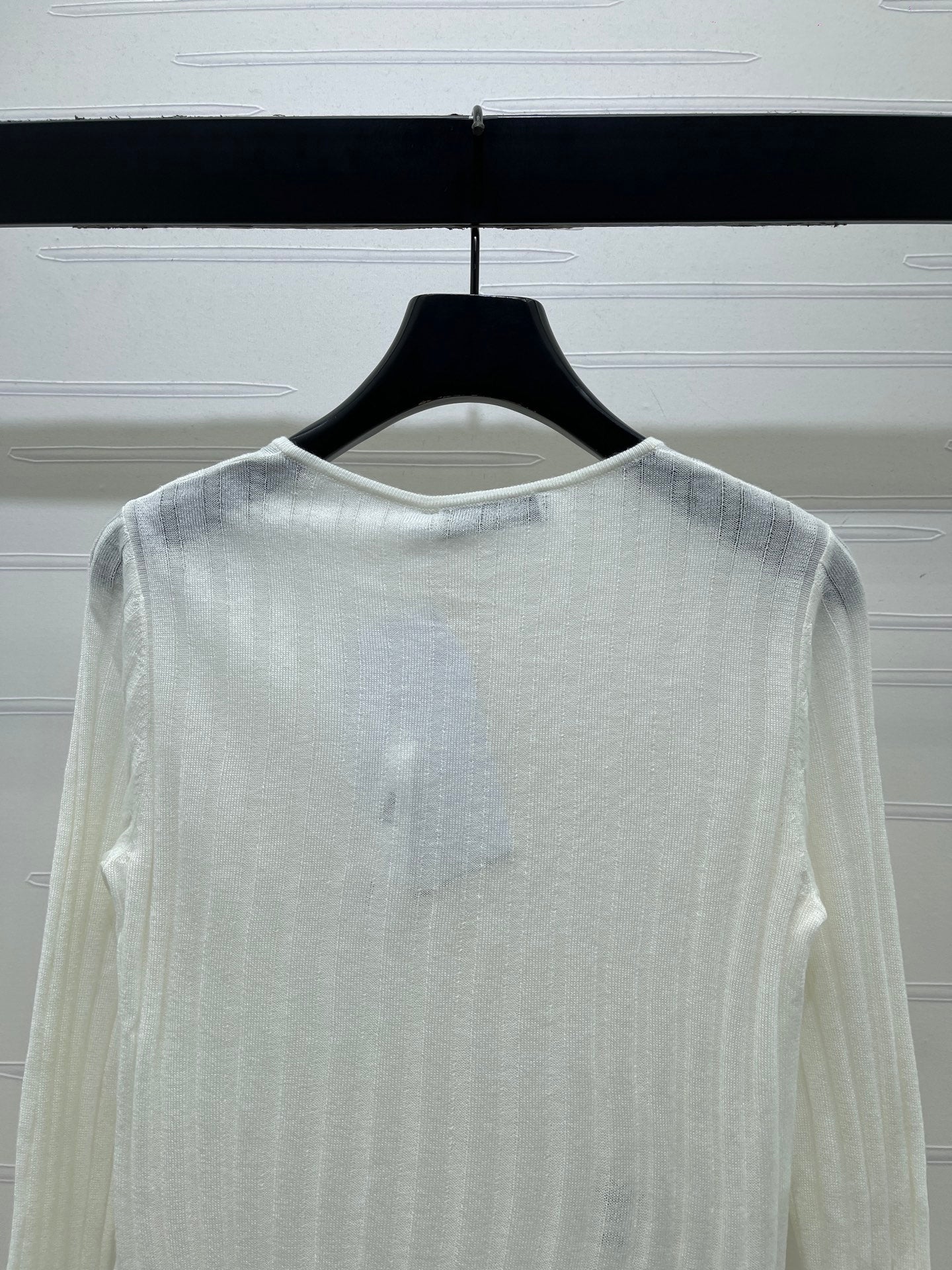 CD 26s Button-Down Knit Long-Sleeved Top 406585