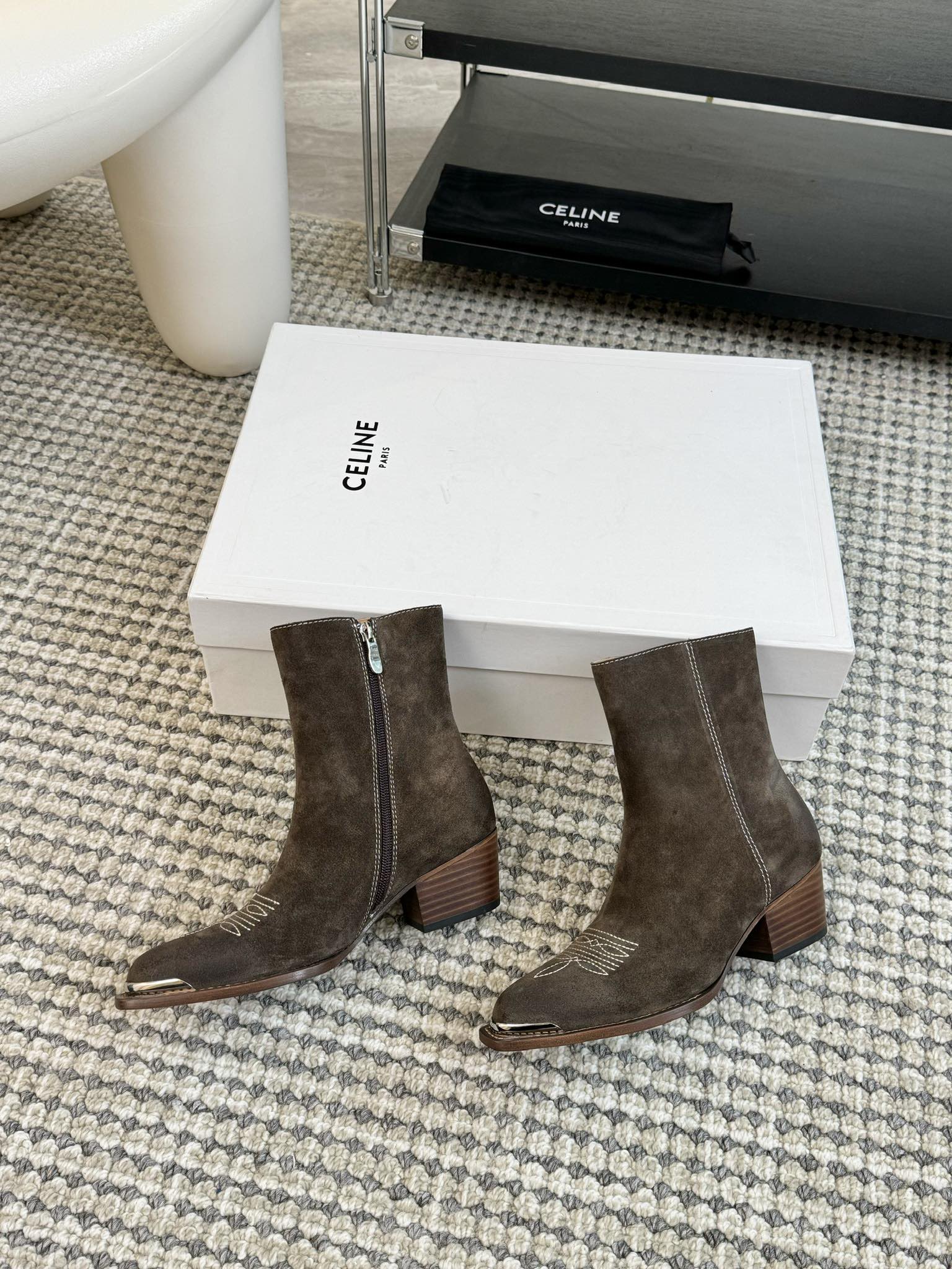 ANKLE BOOTS 45 MM IN COFFEE SUEDE